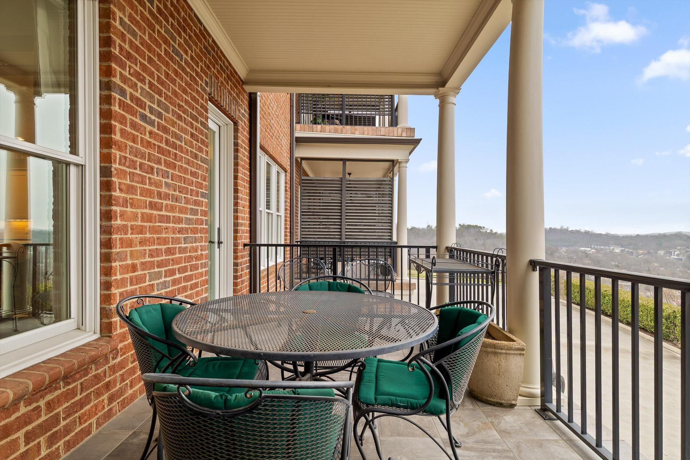 554 Whitehall Road, 110