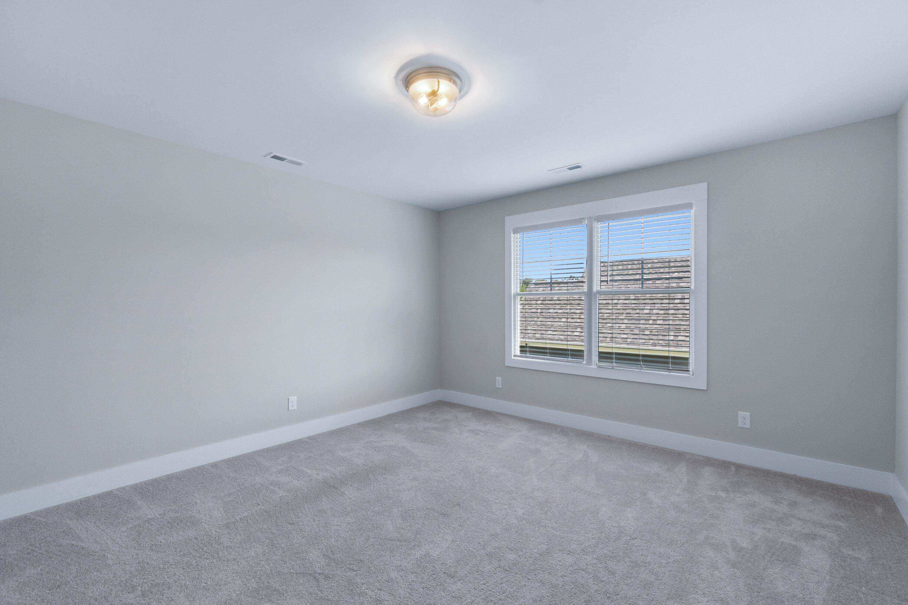 7582 Paxton Circle