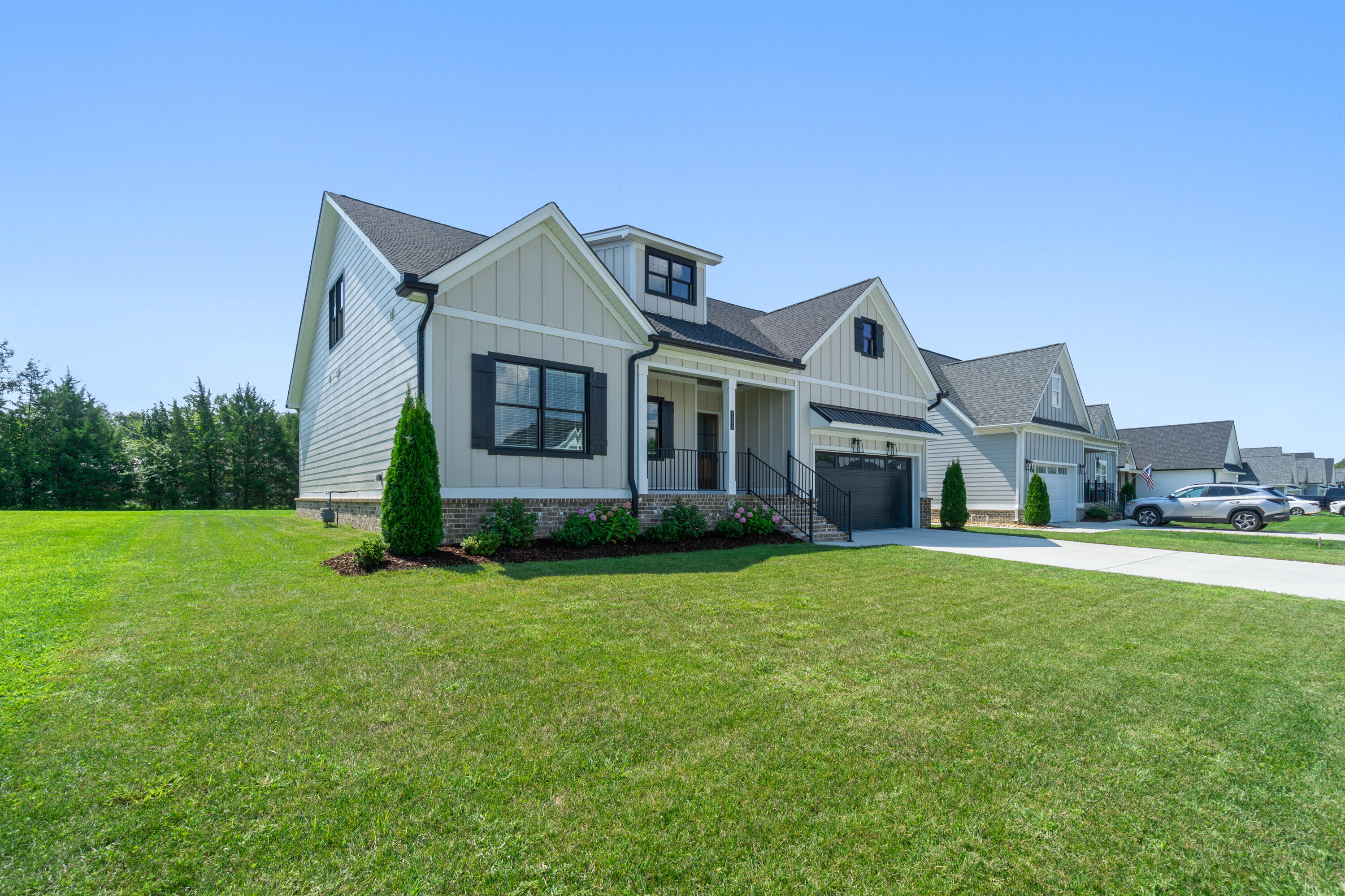 7582 Paxton Circle