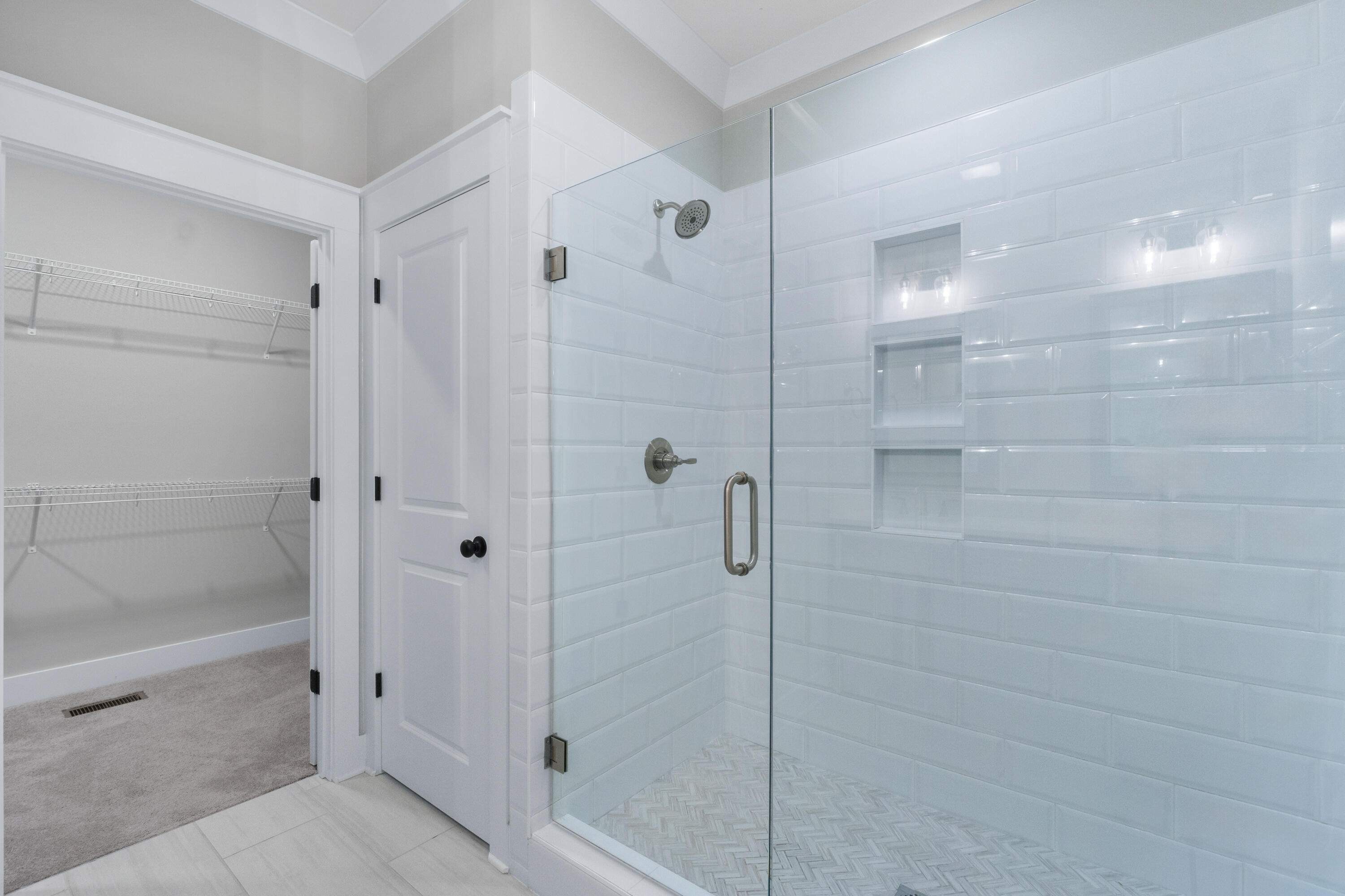 7582 Paxton Circle