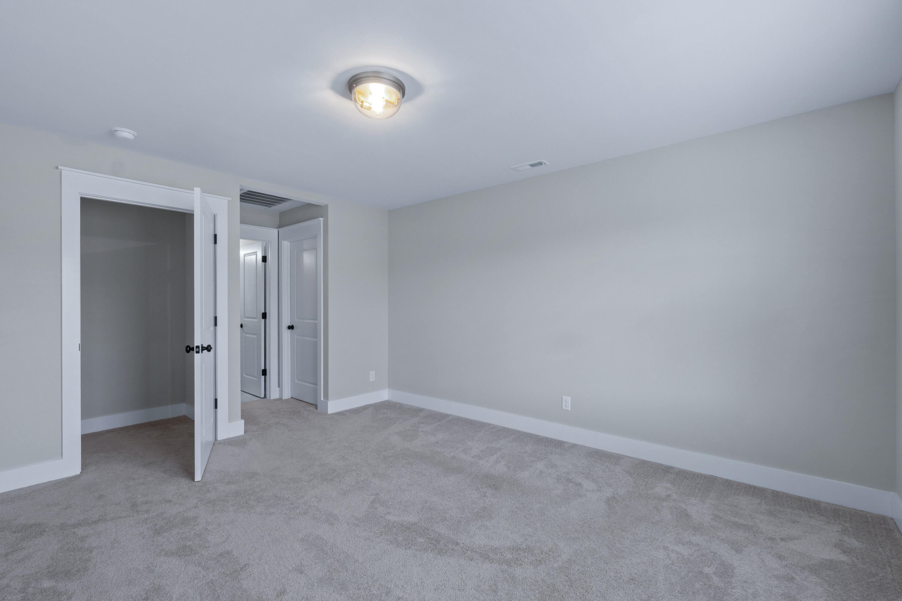 7582 Paxton Circle