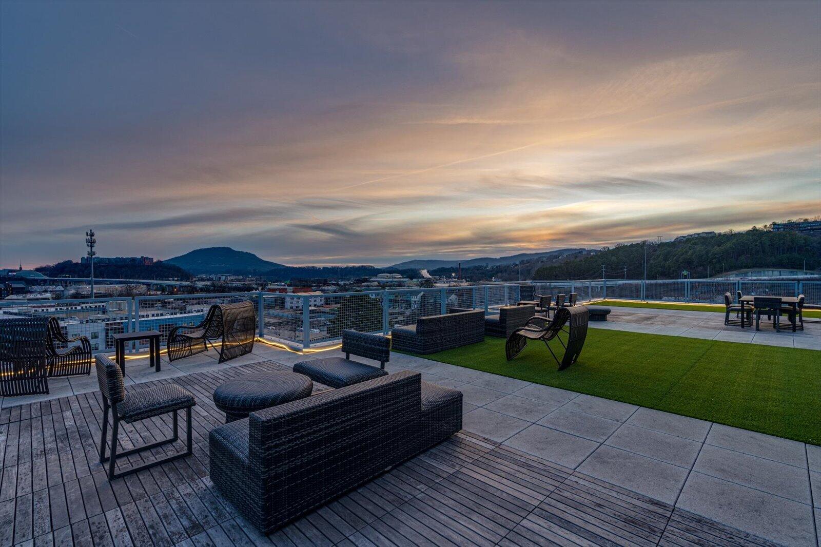 411 Fairpoint Street, 202