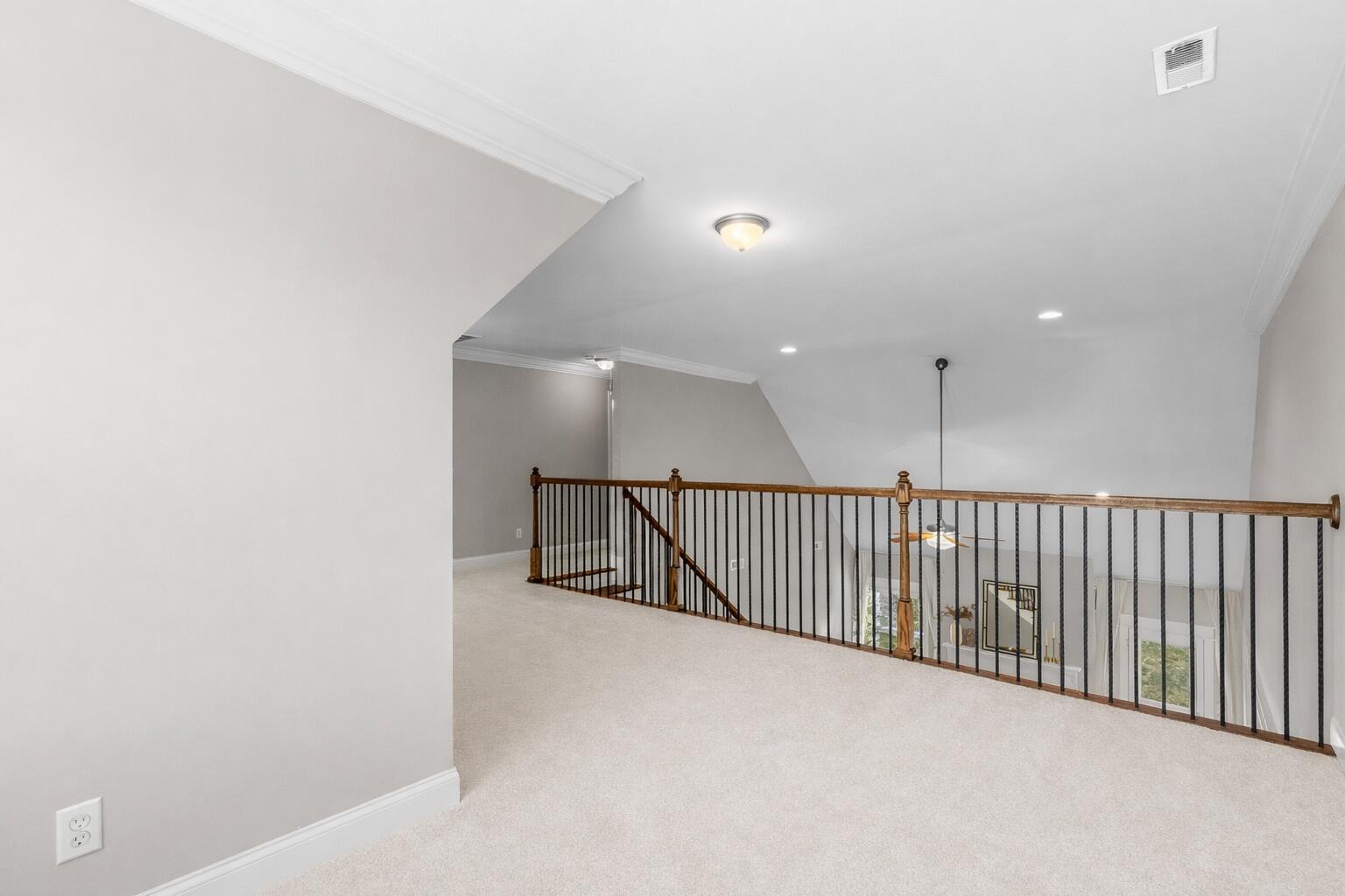 595 Deer Valley Dr