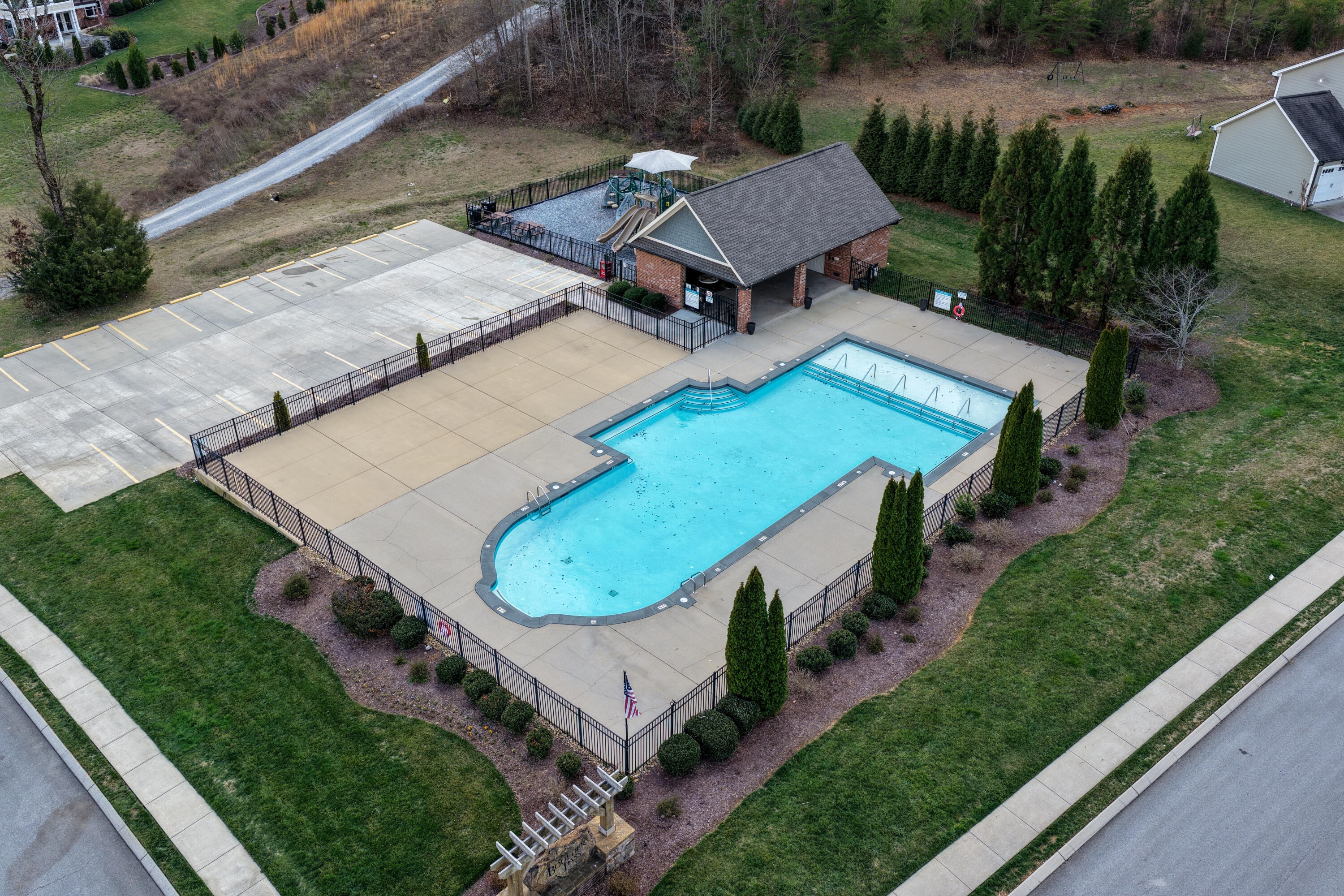 595 Deer Valley Dr