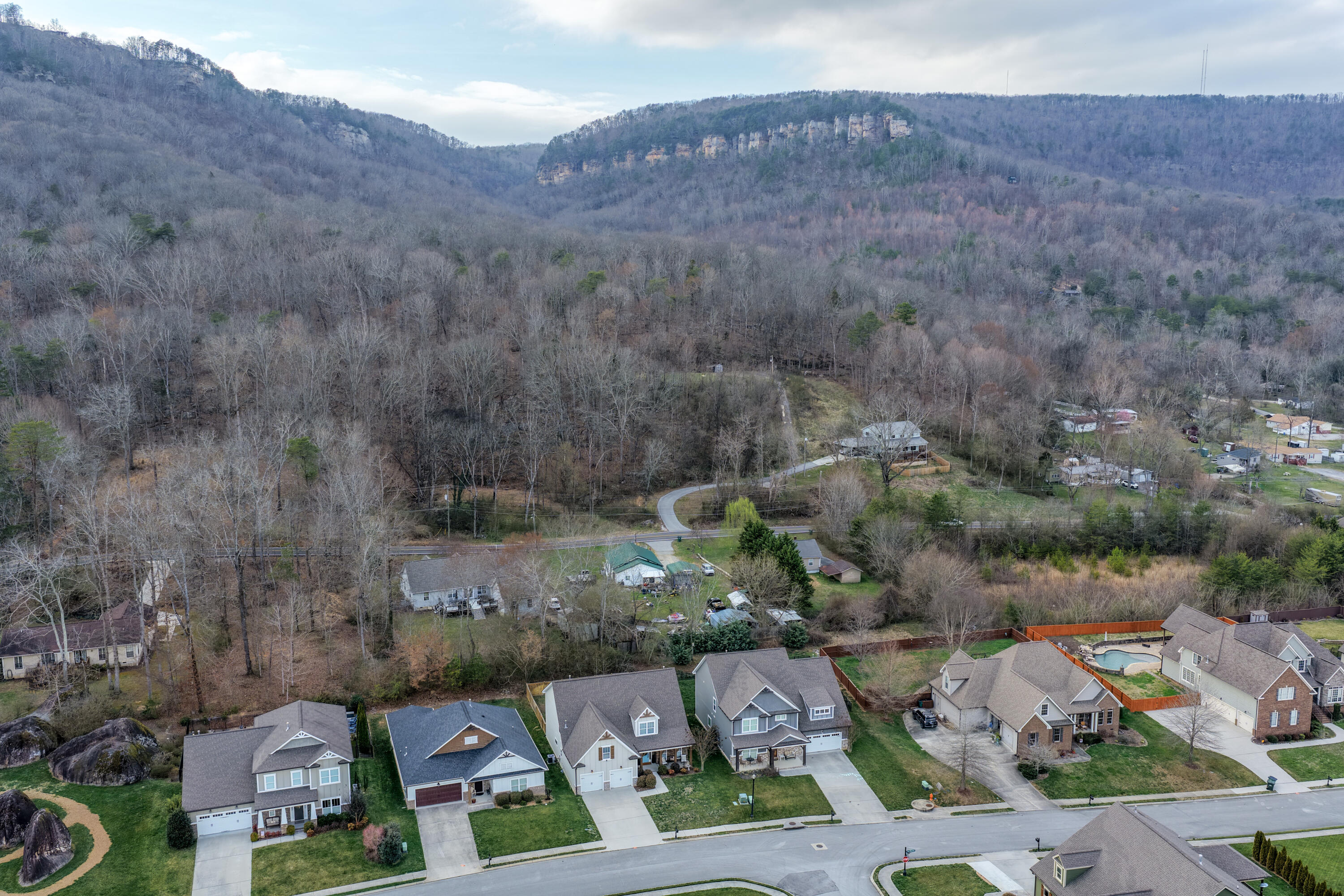 595 Deer Valley Dr