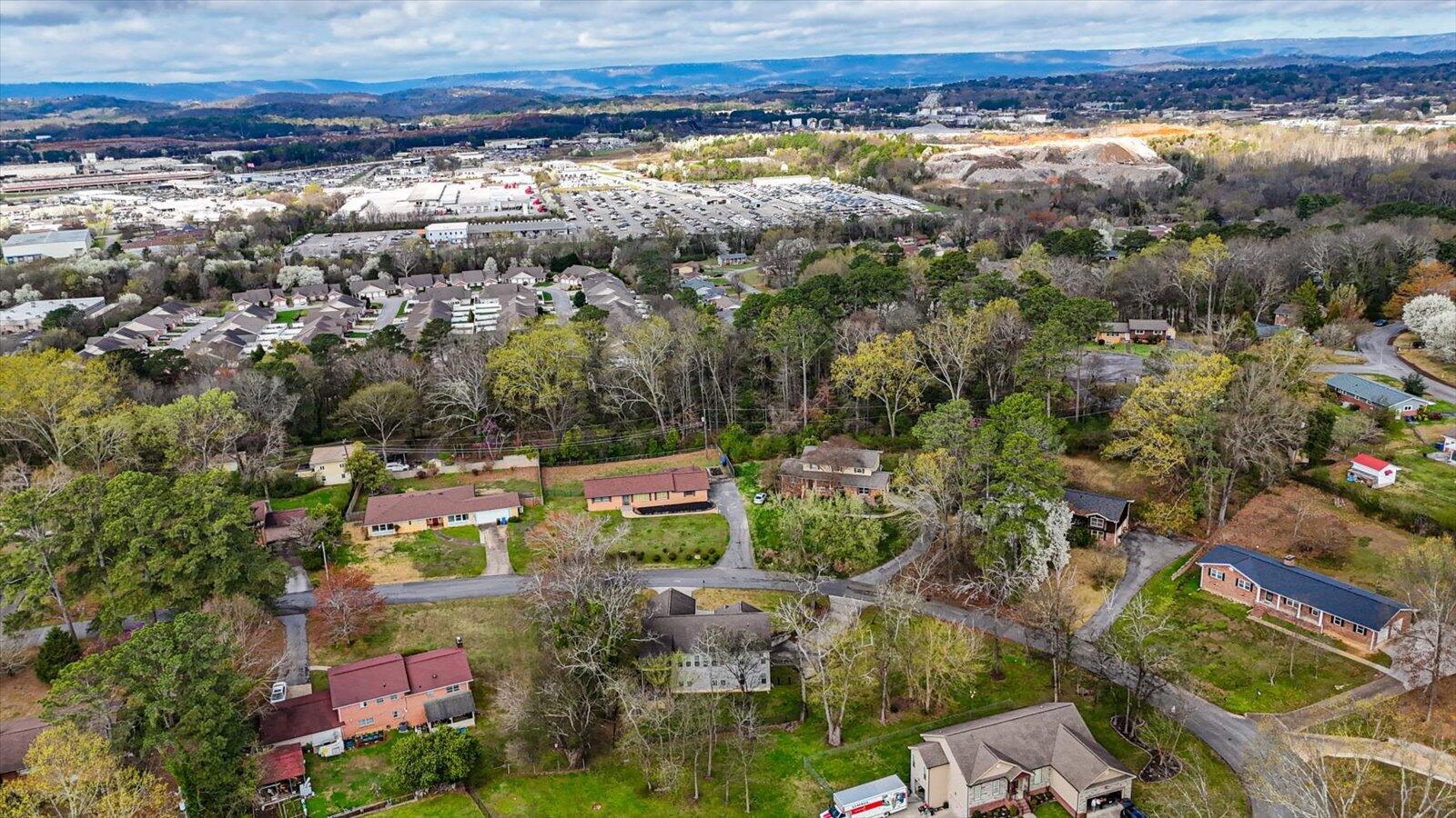 2322 Gale Lane
