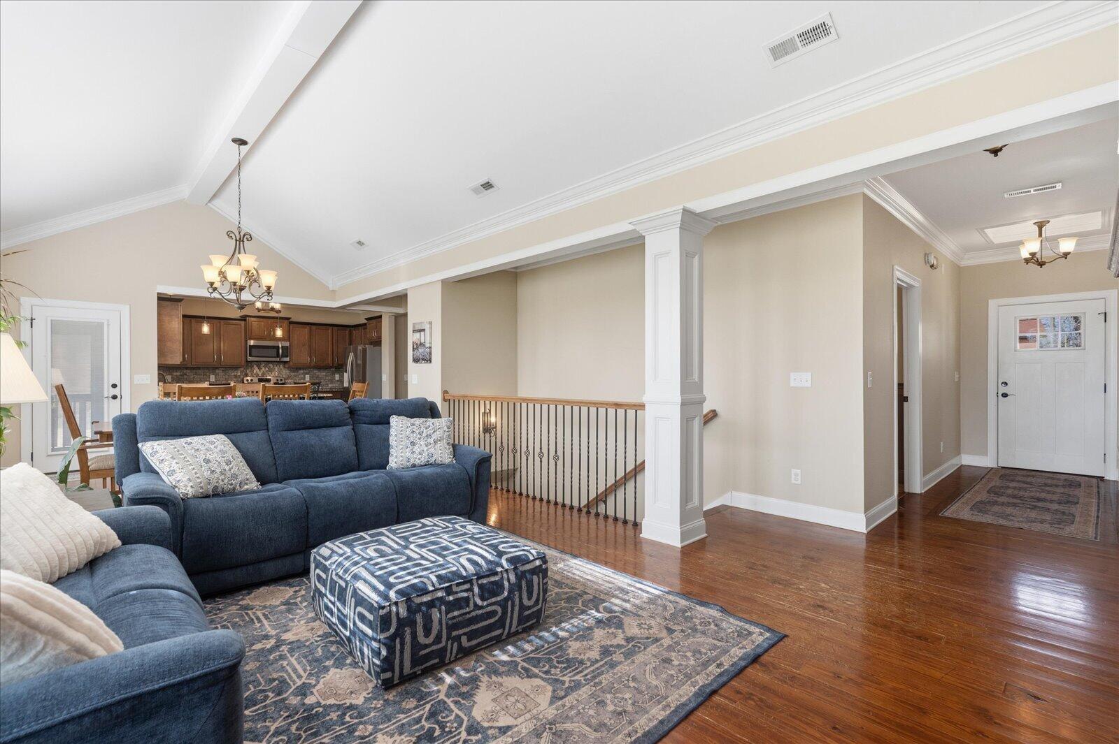 2322 Gale Lane