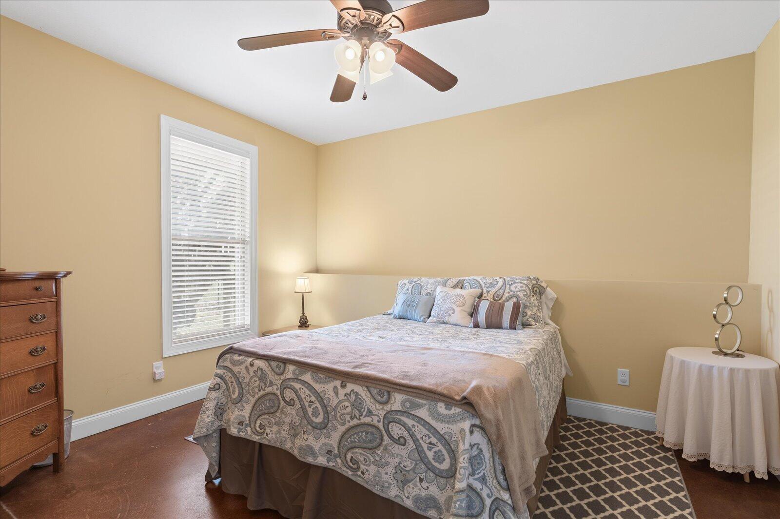 2322 Gale Lane