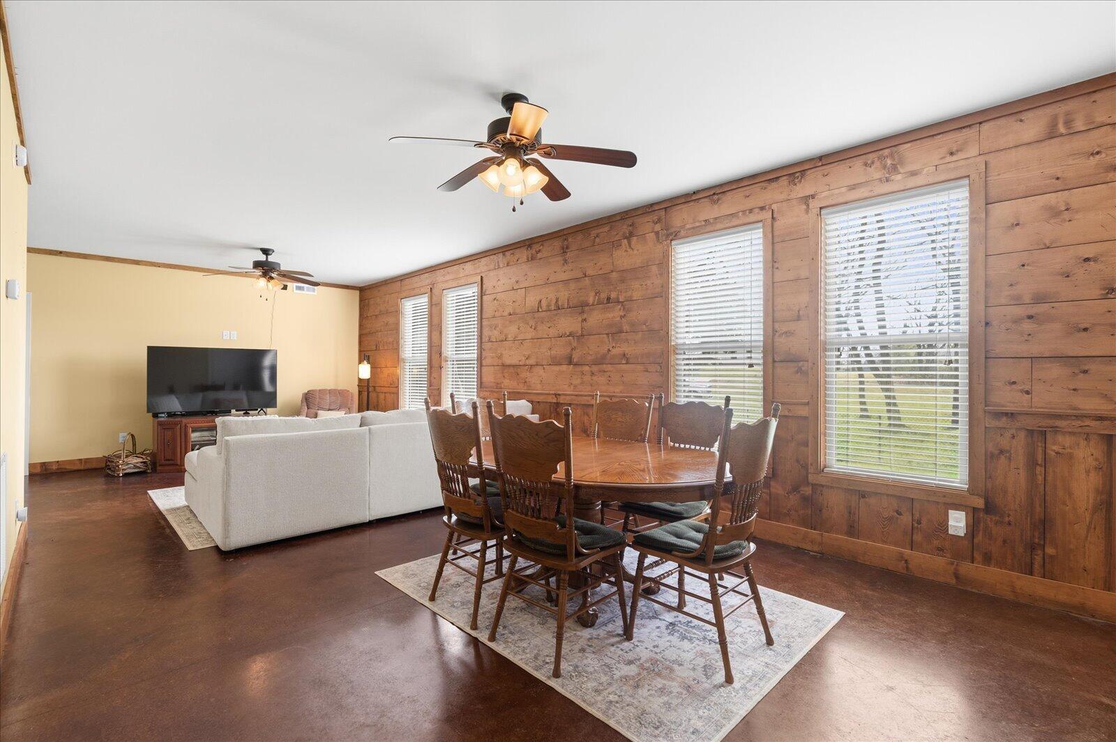 2322 Gale Lane