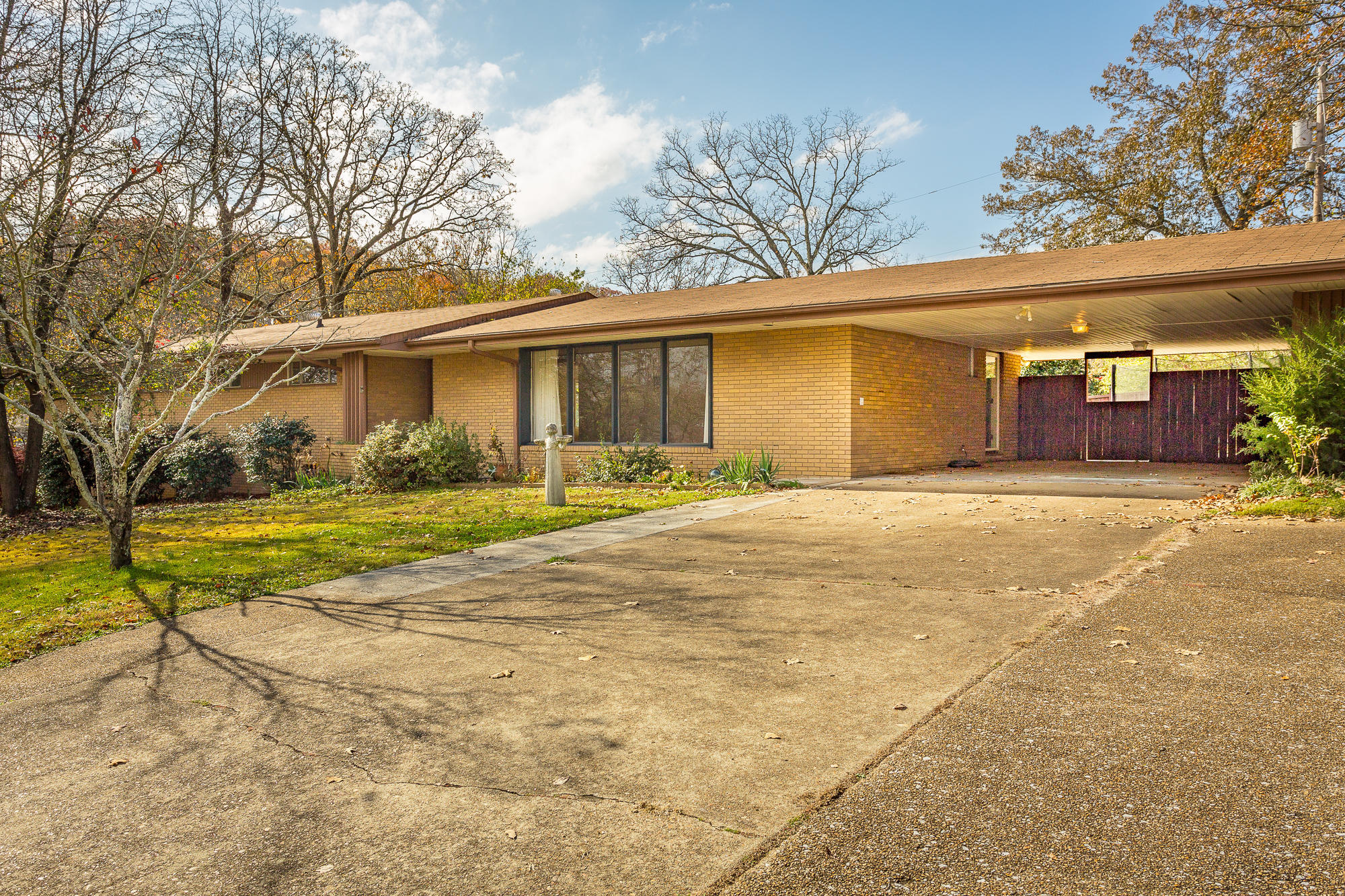1014 Rivermont Place