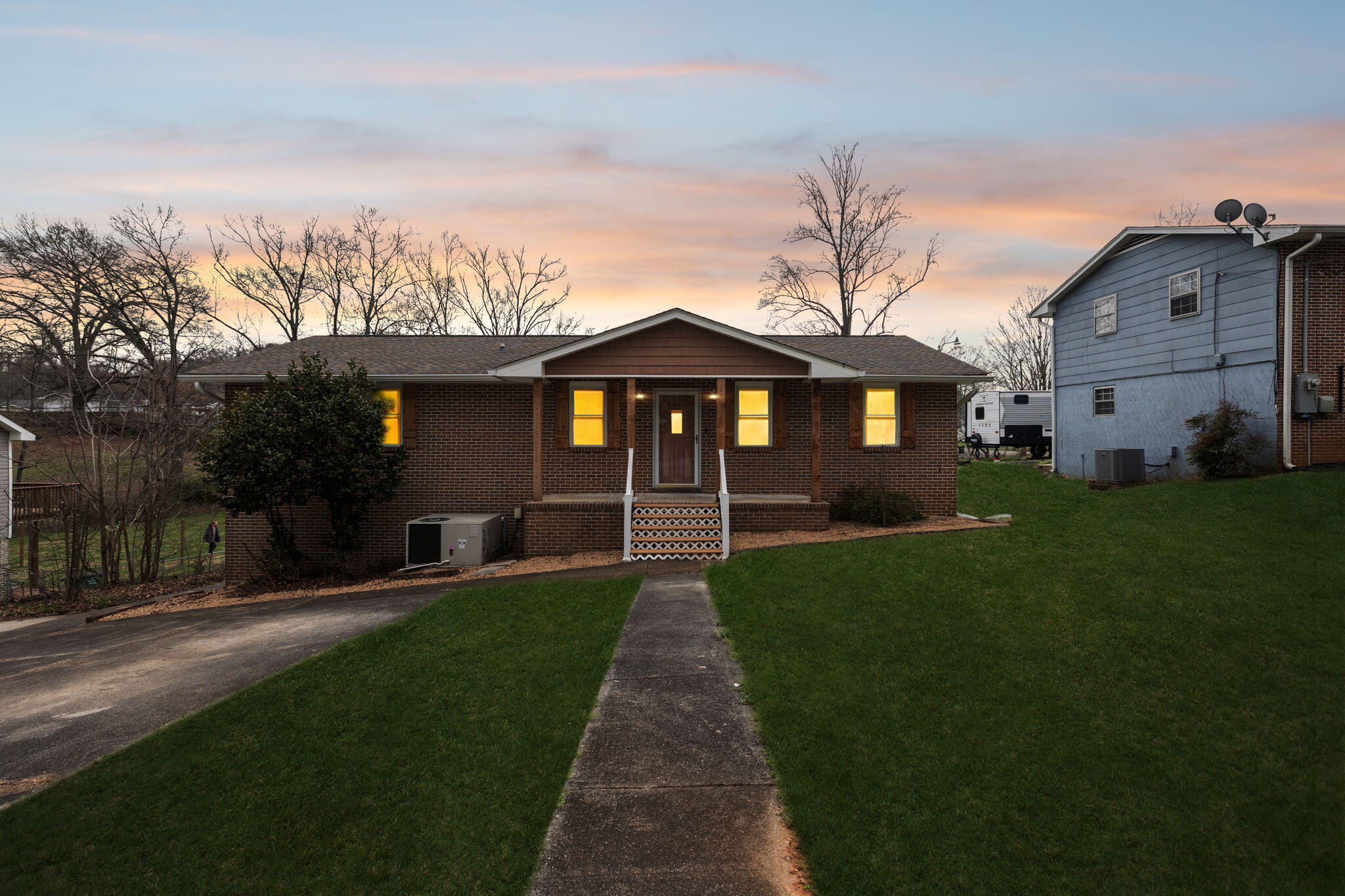 5902 Tyner Lane