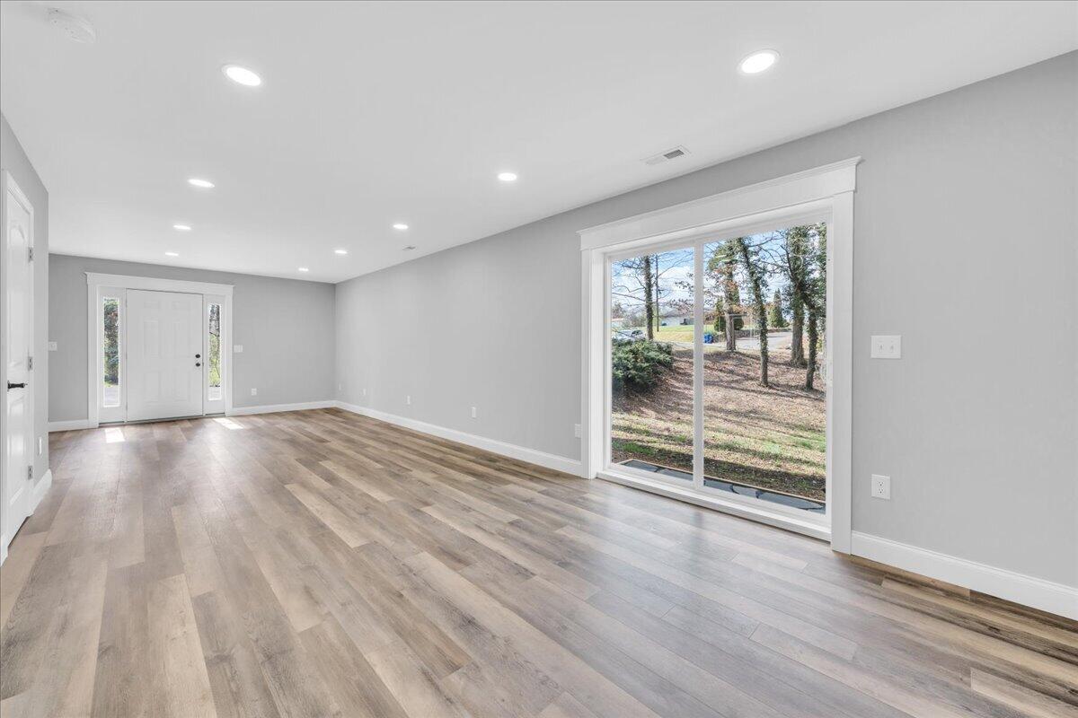 2645 Woodland Drive SE