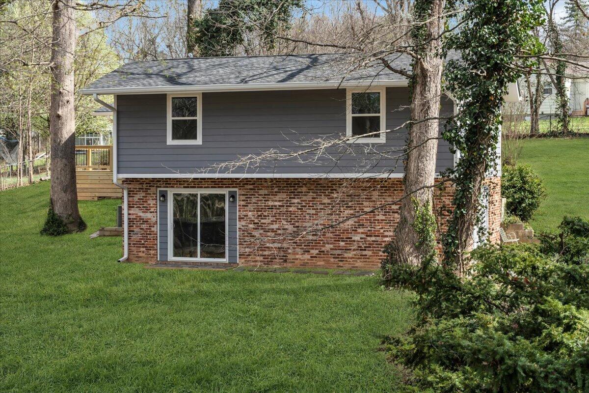2645 Woodland Drive SE