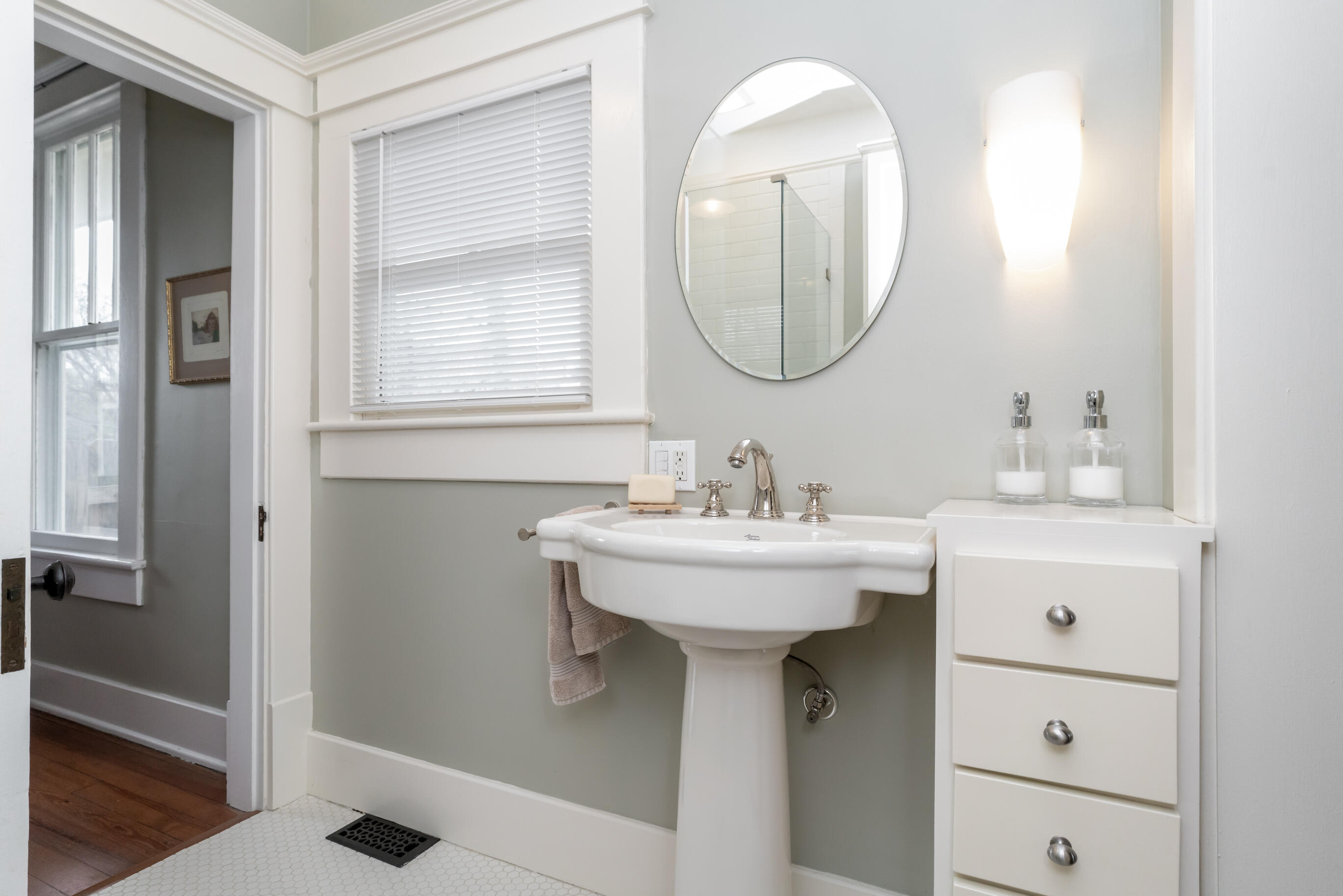 1009 Winthrop Street