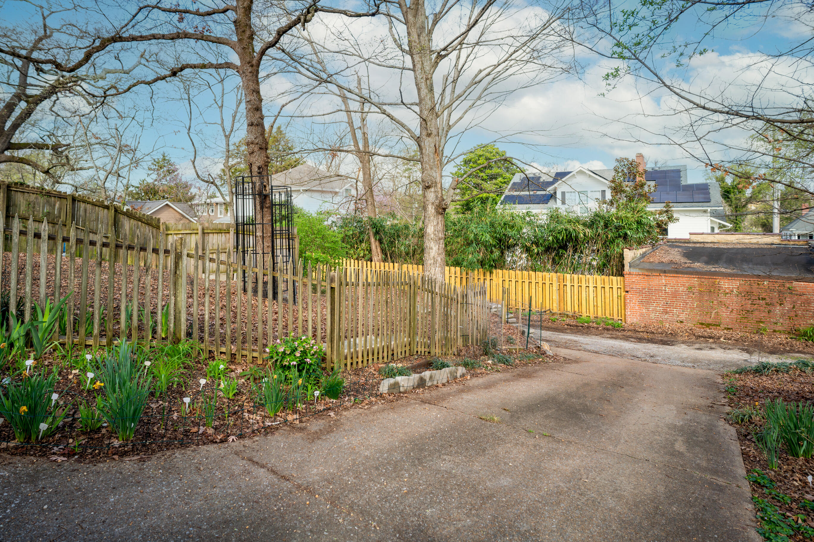 1009 Winthrop Street