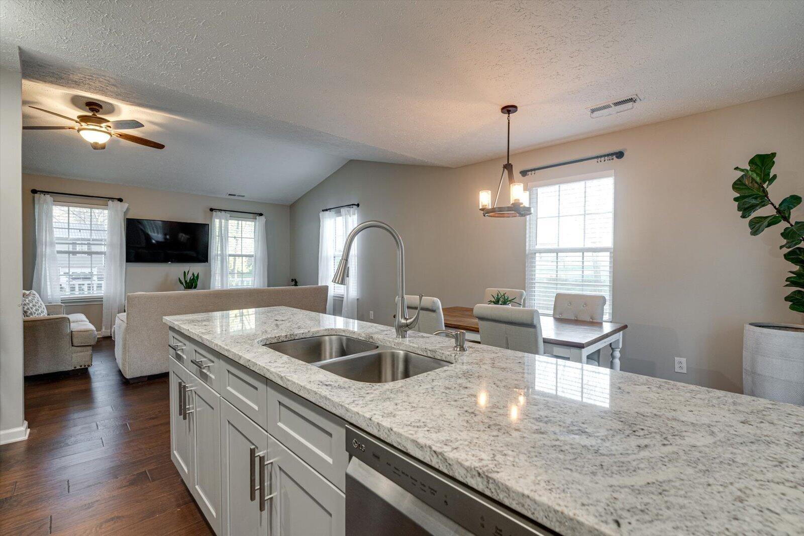 203 Darvin Lane, LaFayette