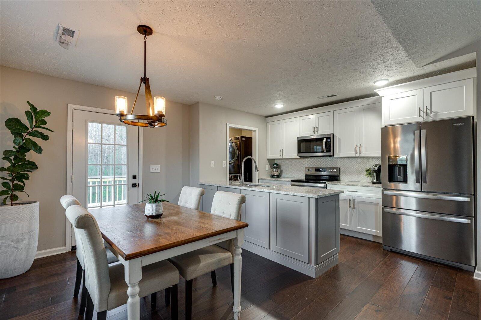203 Darvin Lane, LaFayette