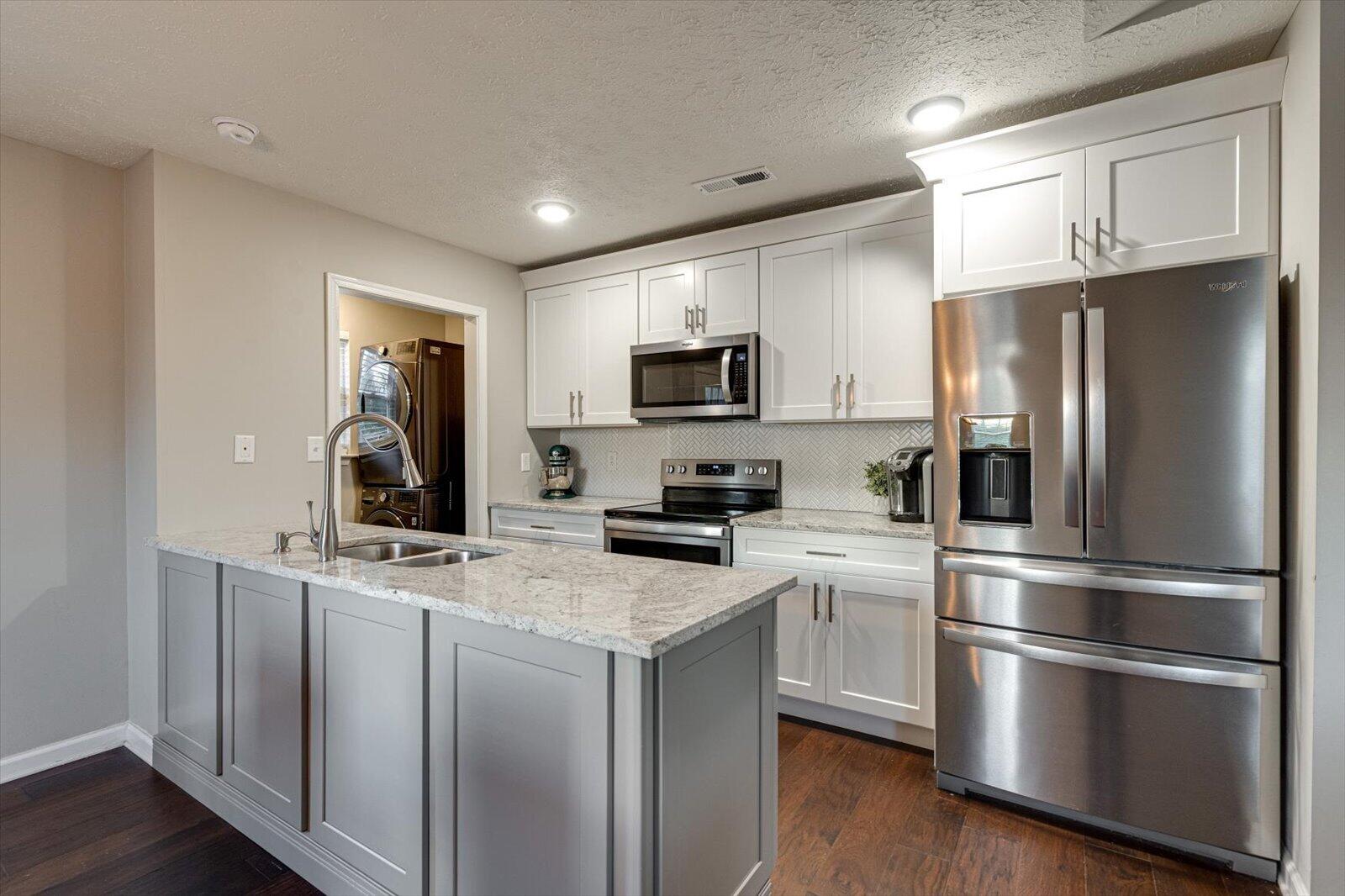 203 Darvin Lane, LaFayette