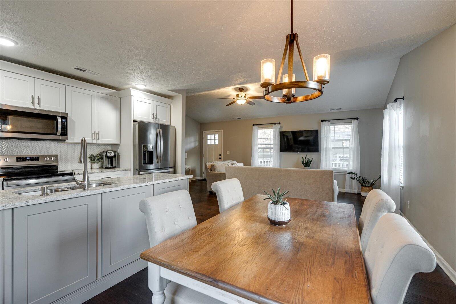 203 Darvin Lane, LaFayette