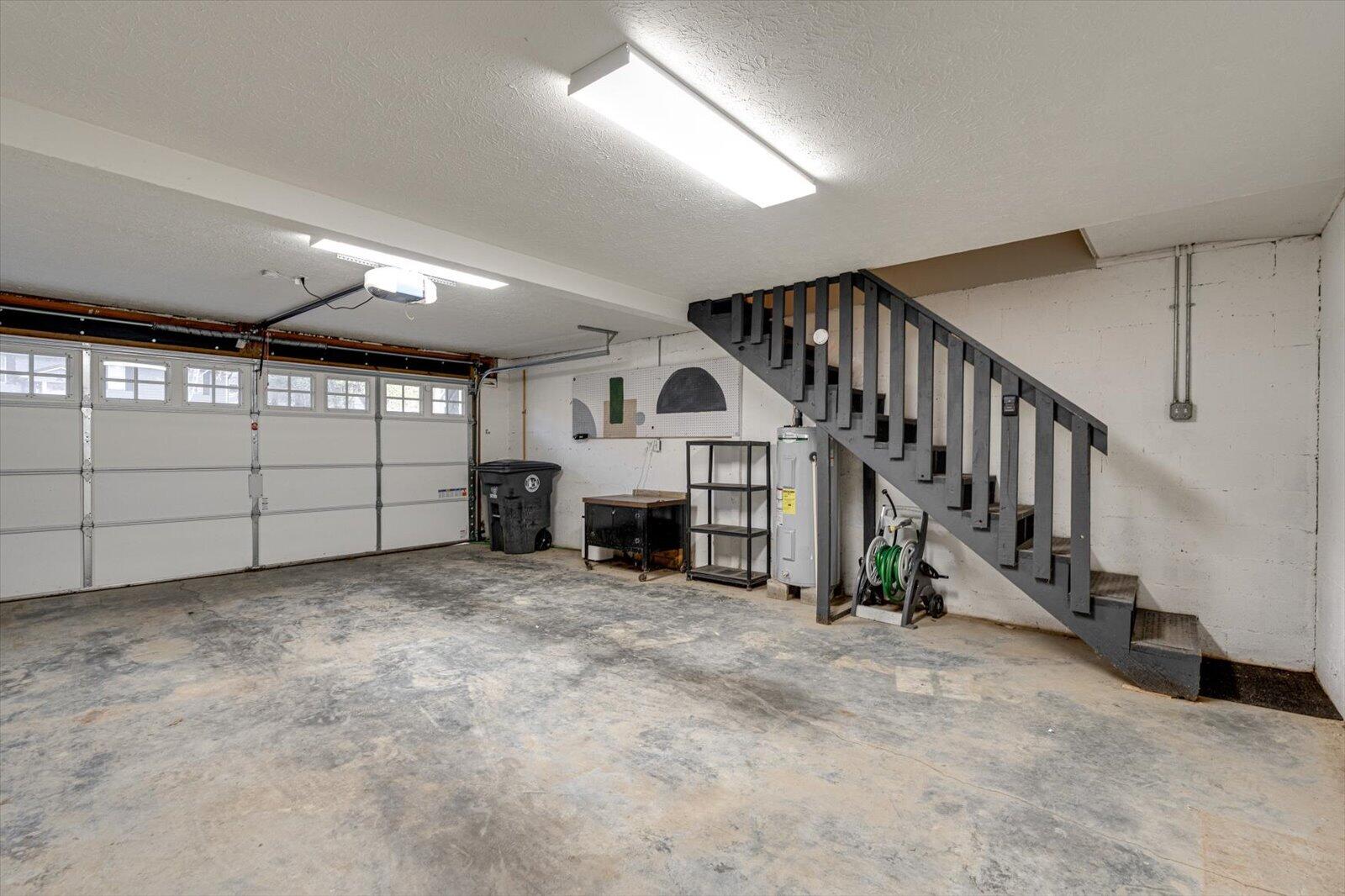 203 Darvin Lane, LaFayette