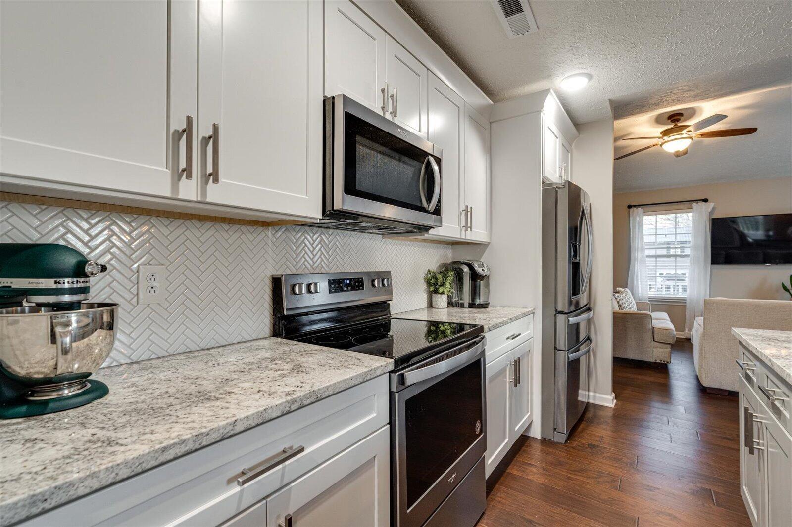 203 Darvin Lane, LaFayette