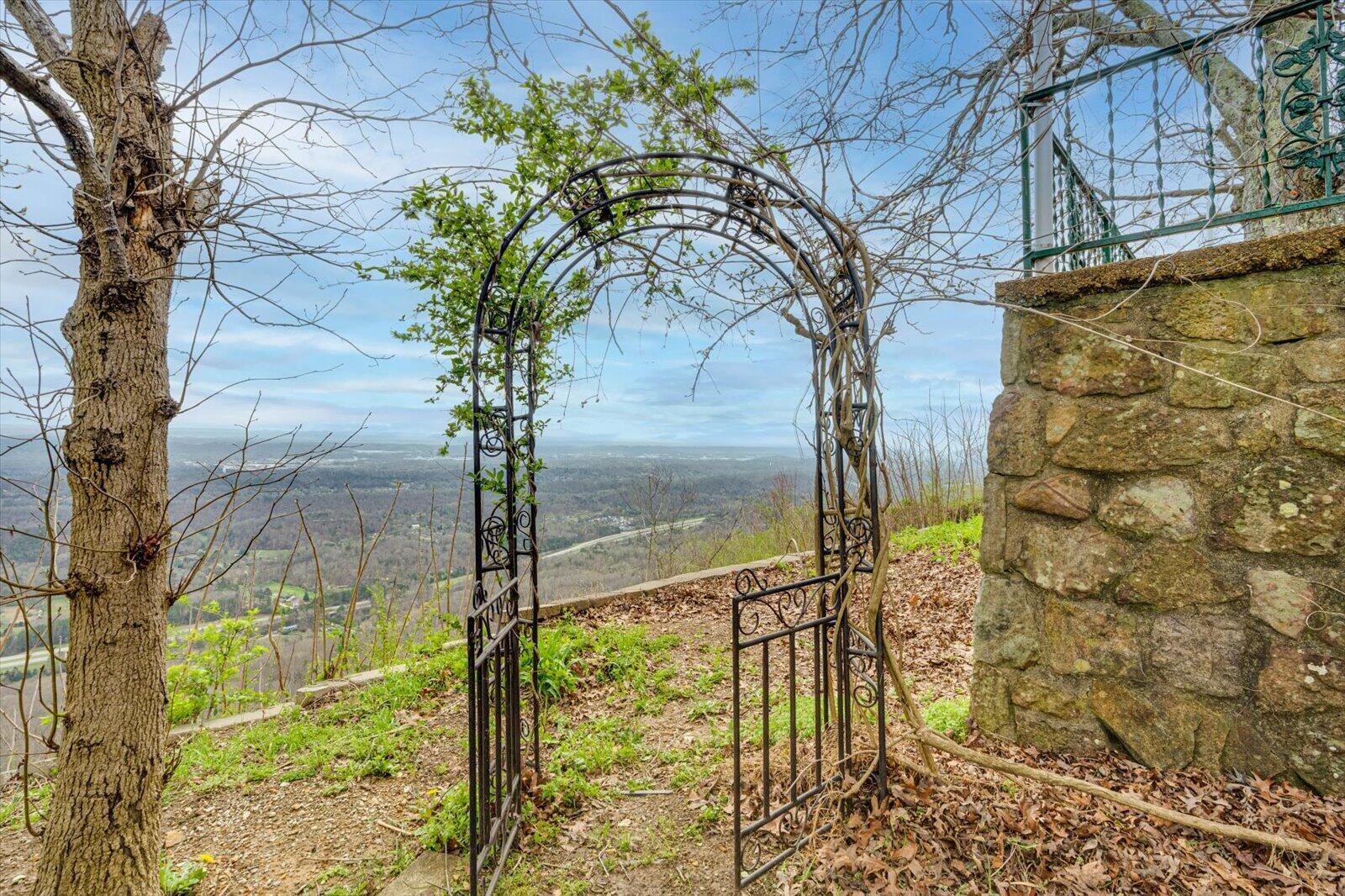 6216 Forest Park Drive