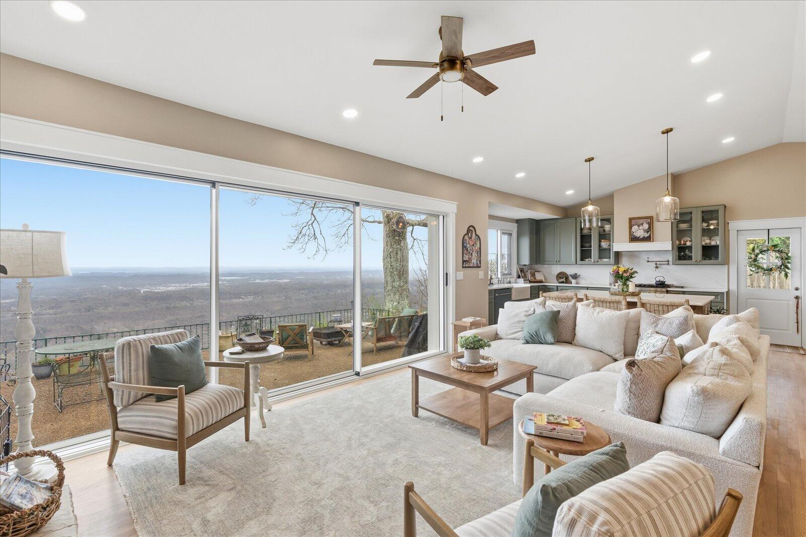 6216 Forest Park Drive