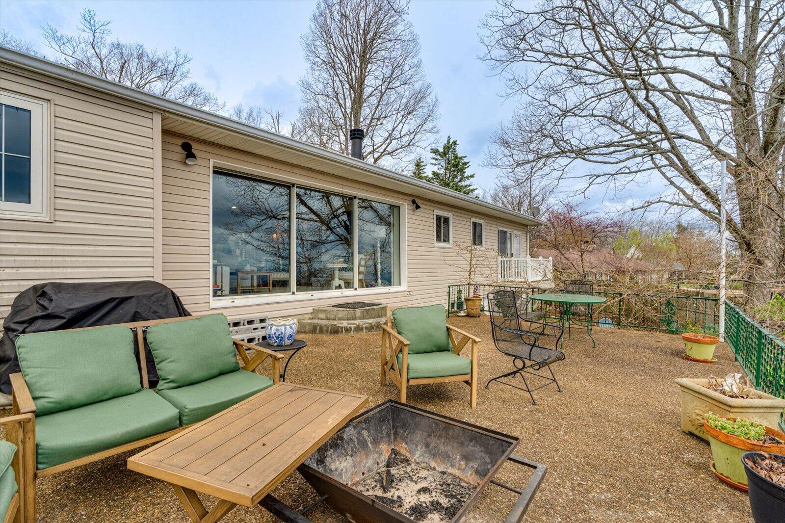 6216 Forest Park Drive