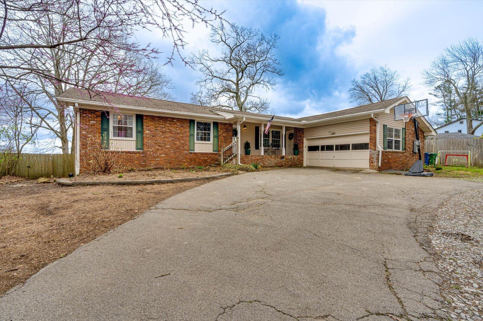 6216 Forest Park Drive