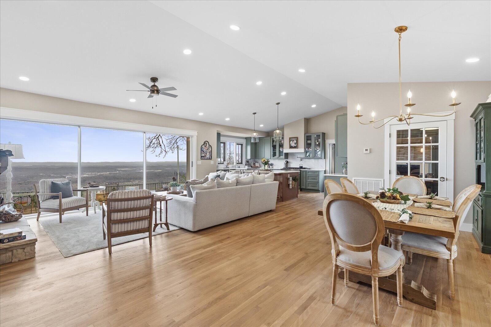 6216 Forest Park Drive
