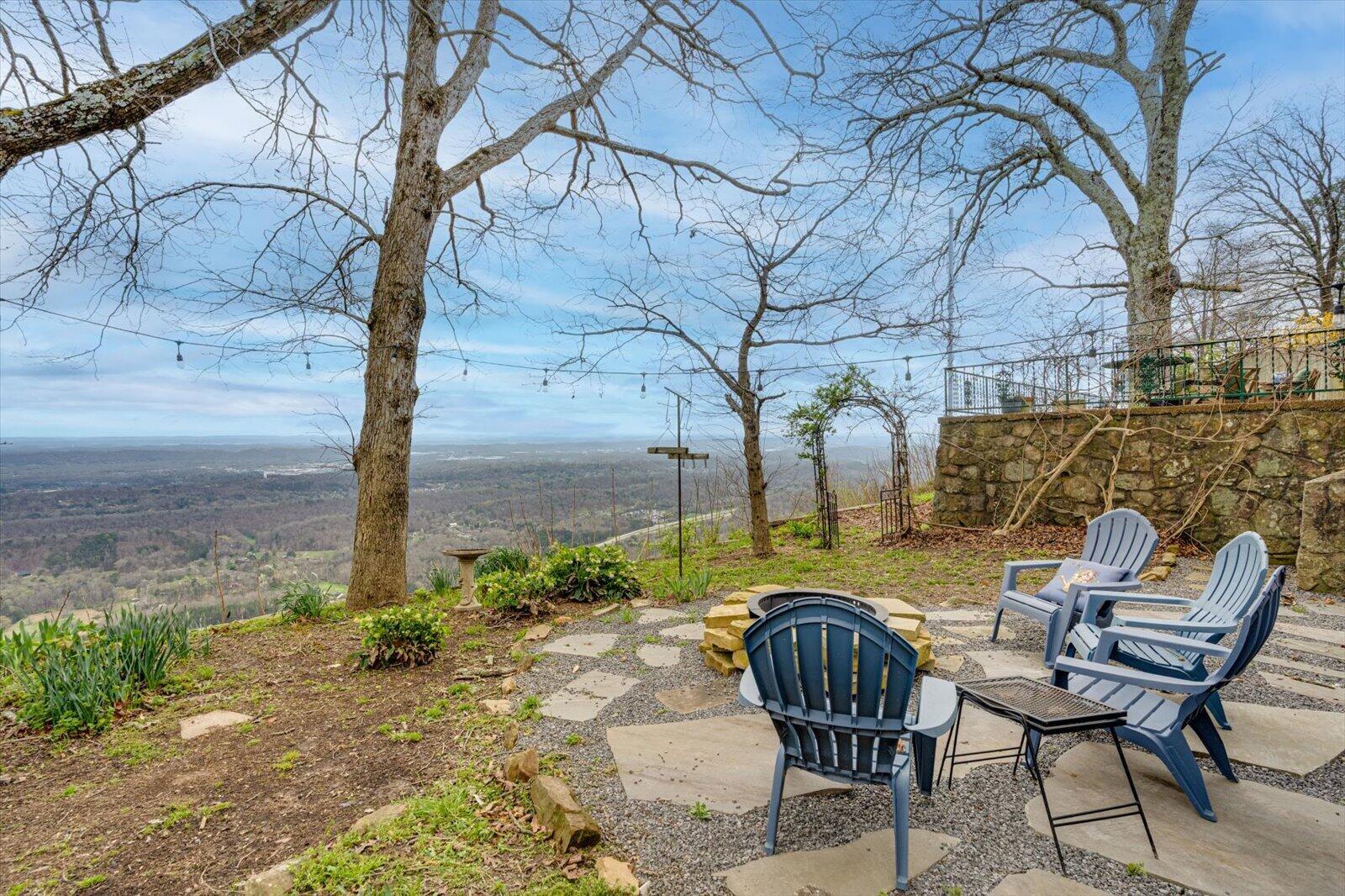 6216 Forest Park Drive