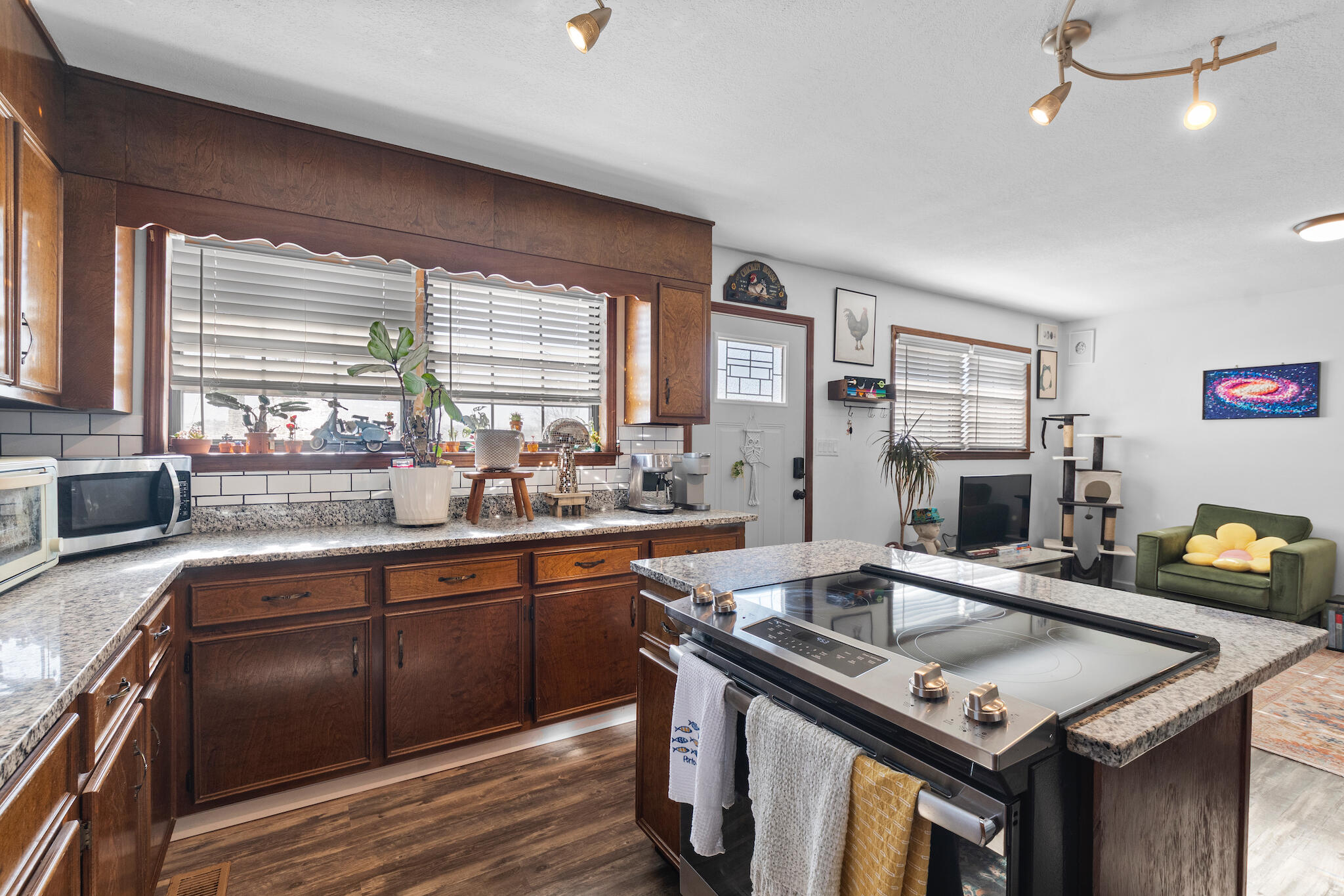 8810 Great Family Trail