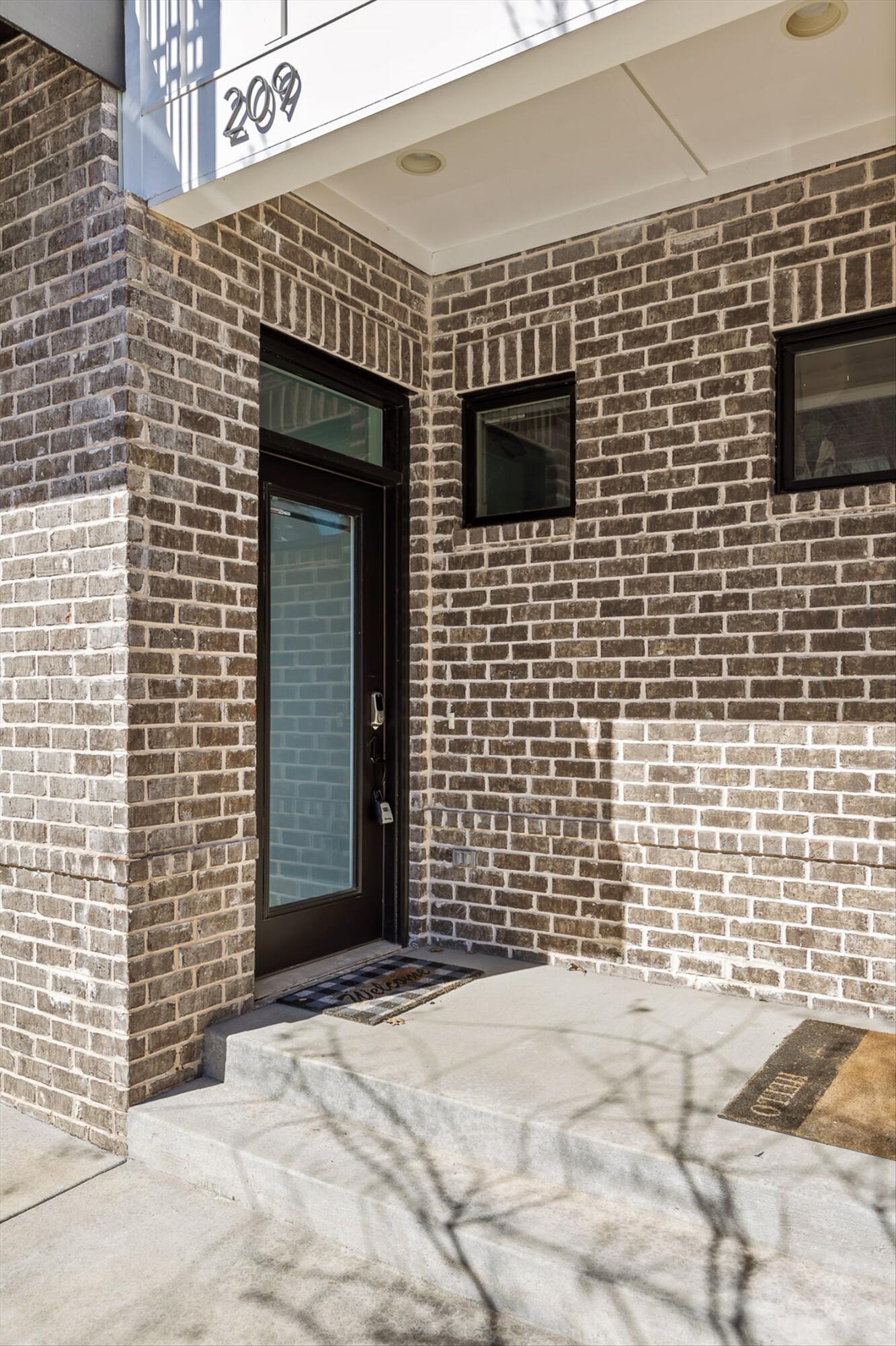 209 W 16th Street