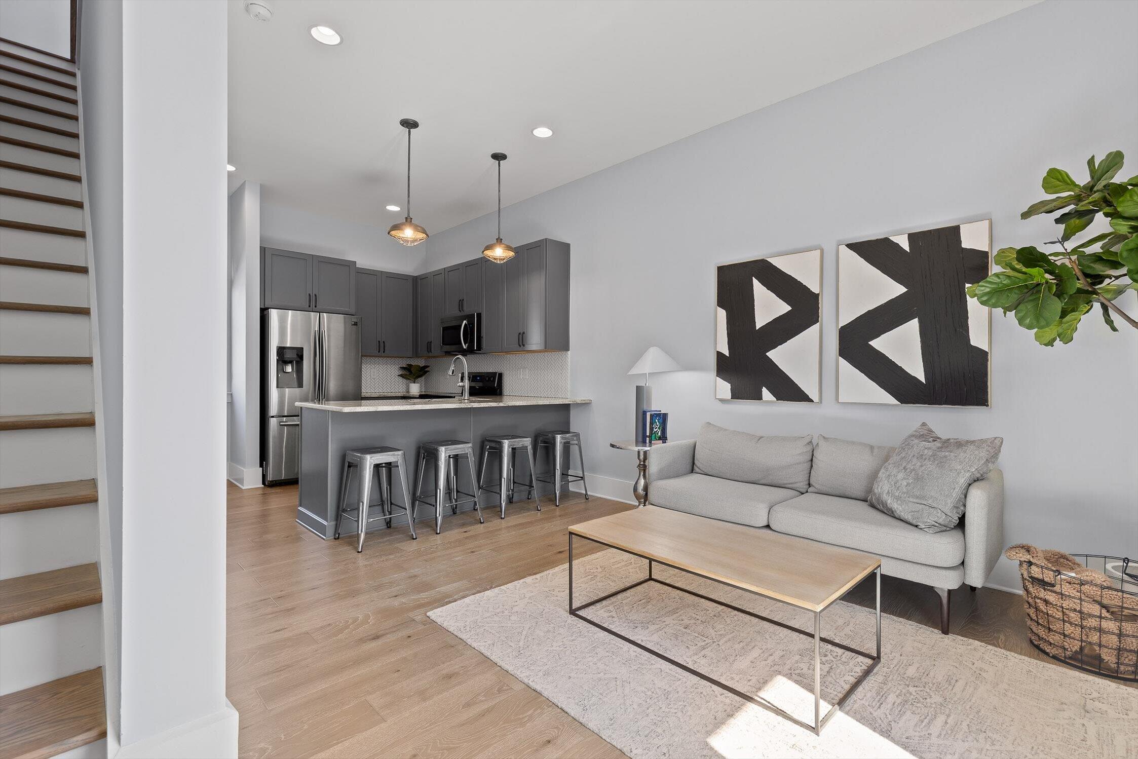 209 W 16th Street