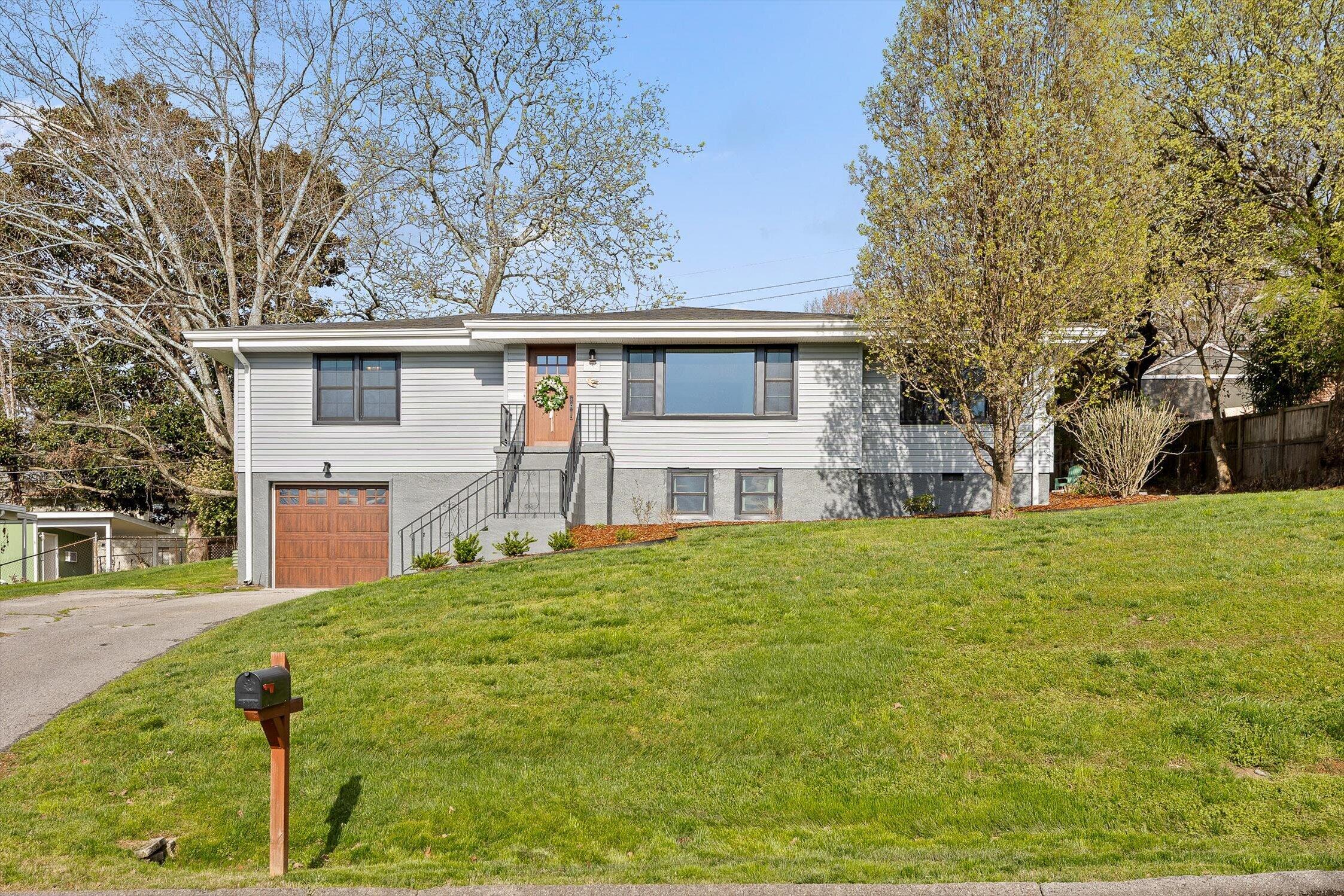833 Belvoir Hills Drive