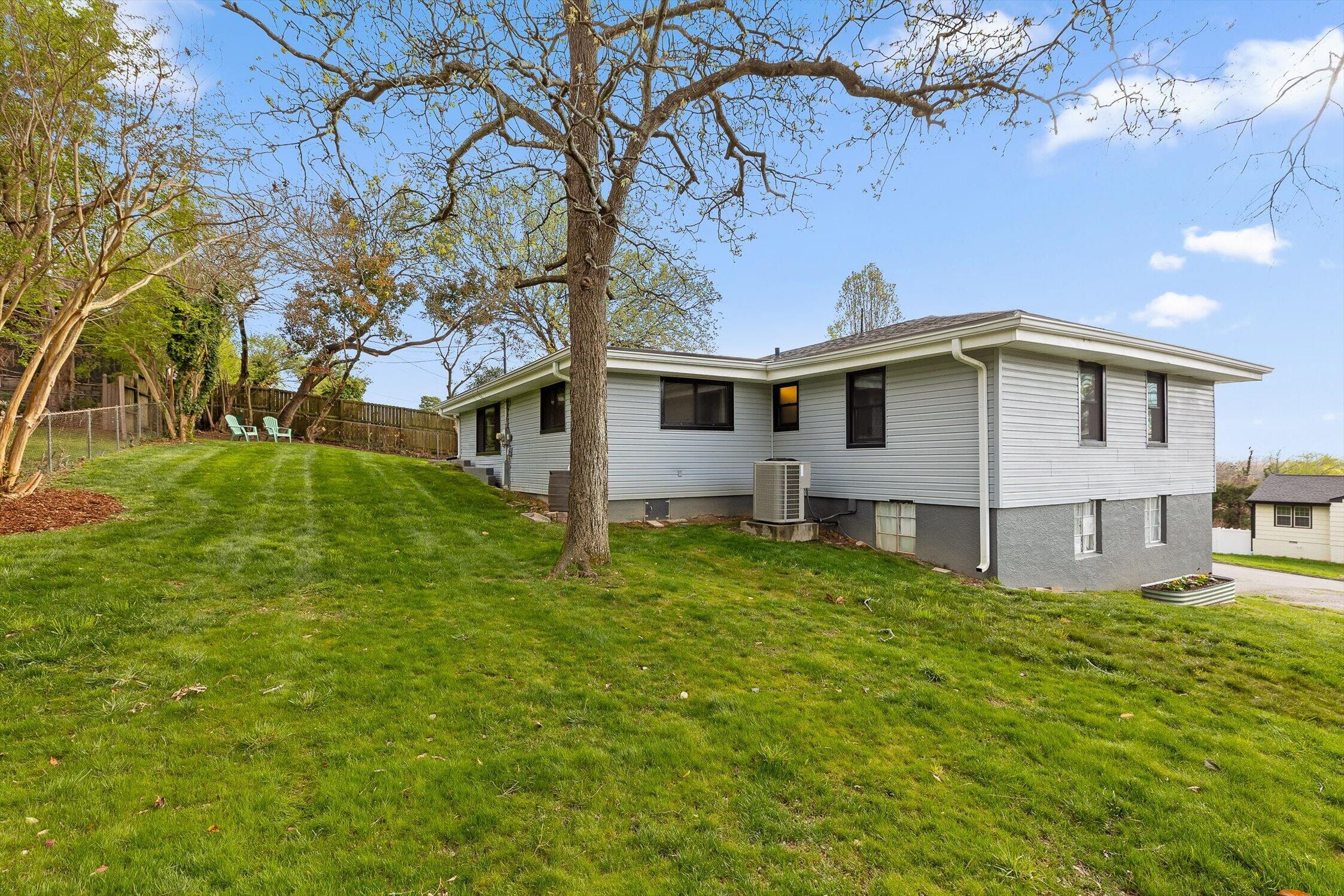 833 Belvoir Hills Drive