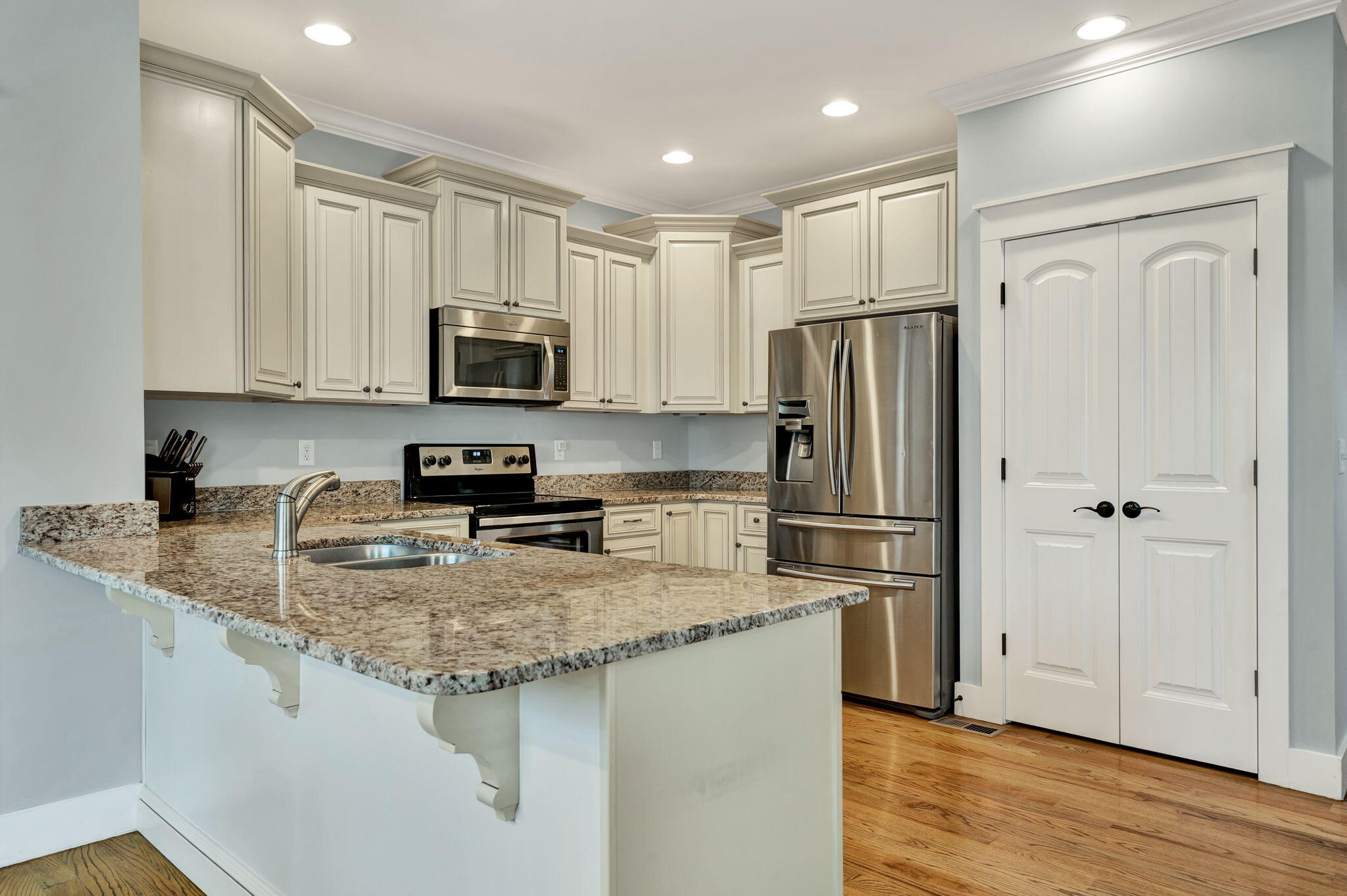 4517 Wellesley Drive