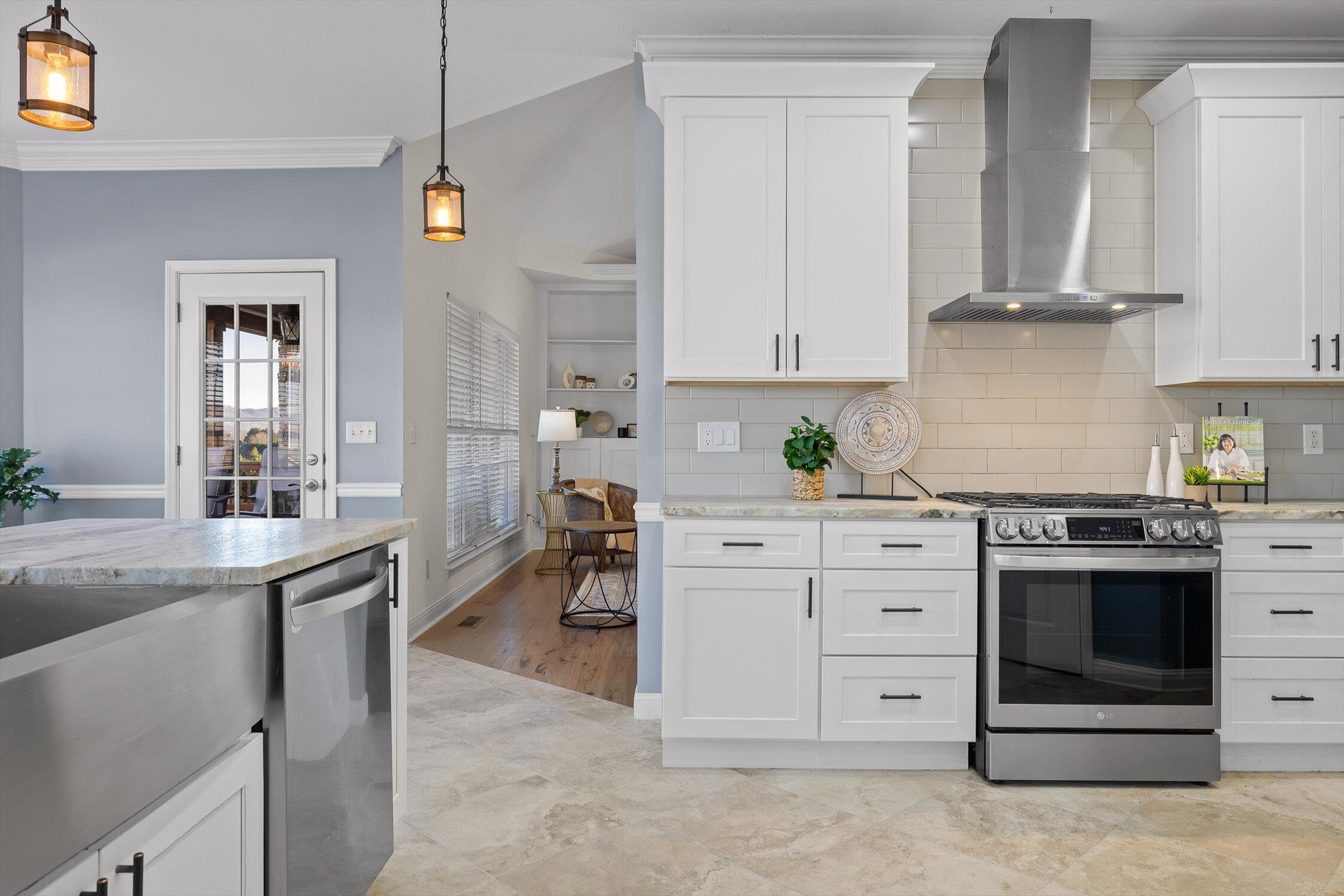 140 Thorncrest Drive