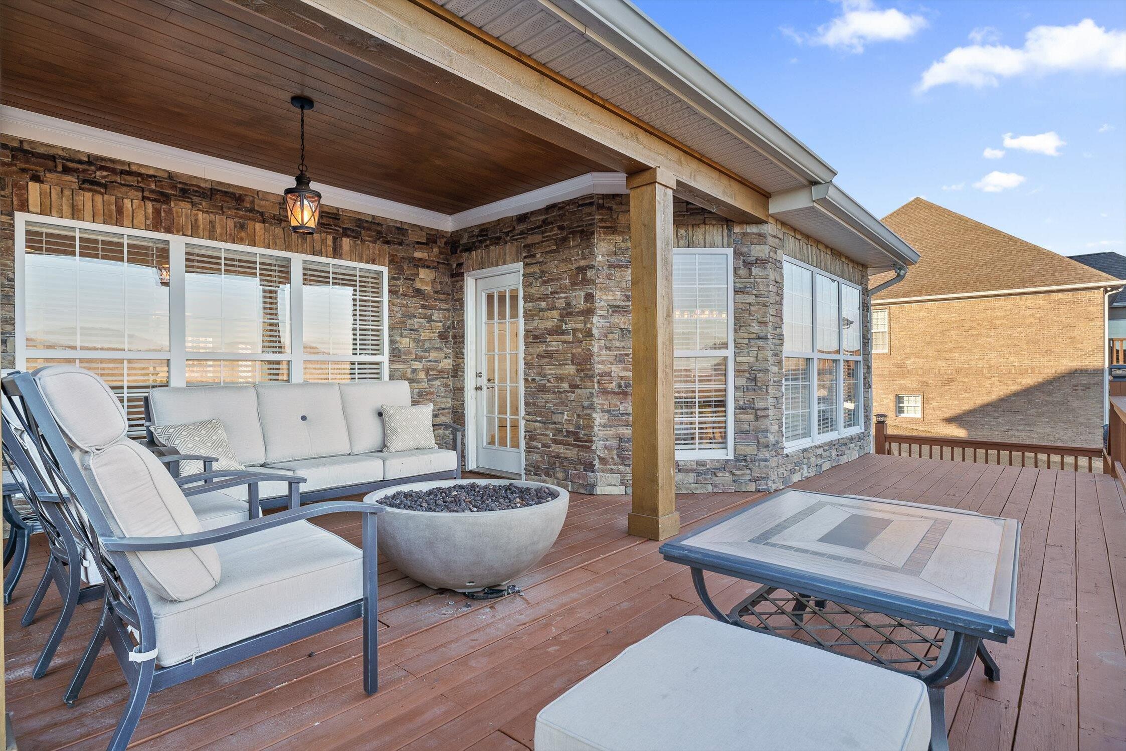 140 Thorncrest Drive