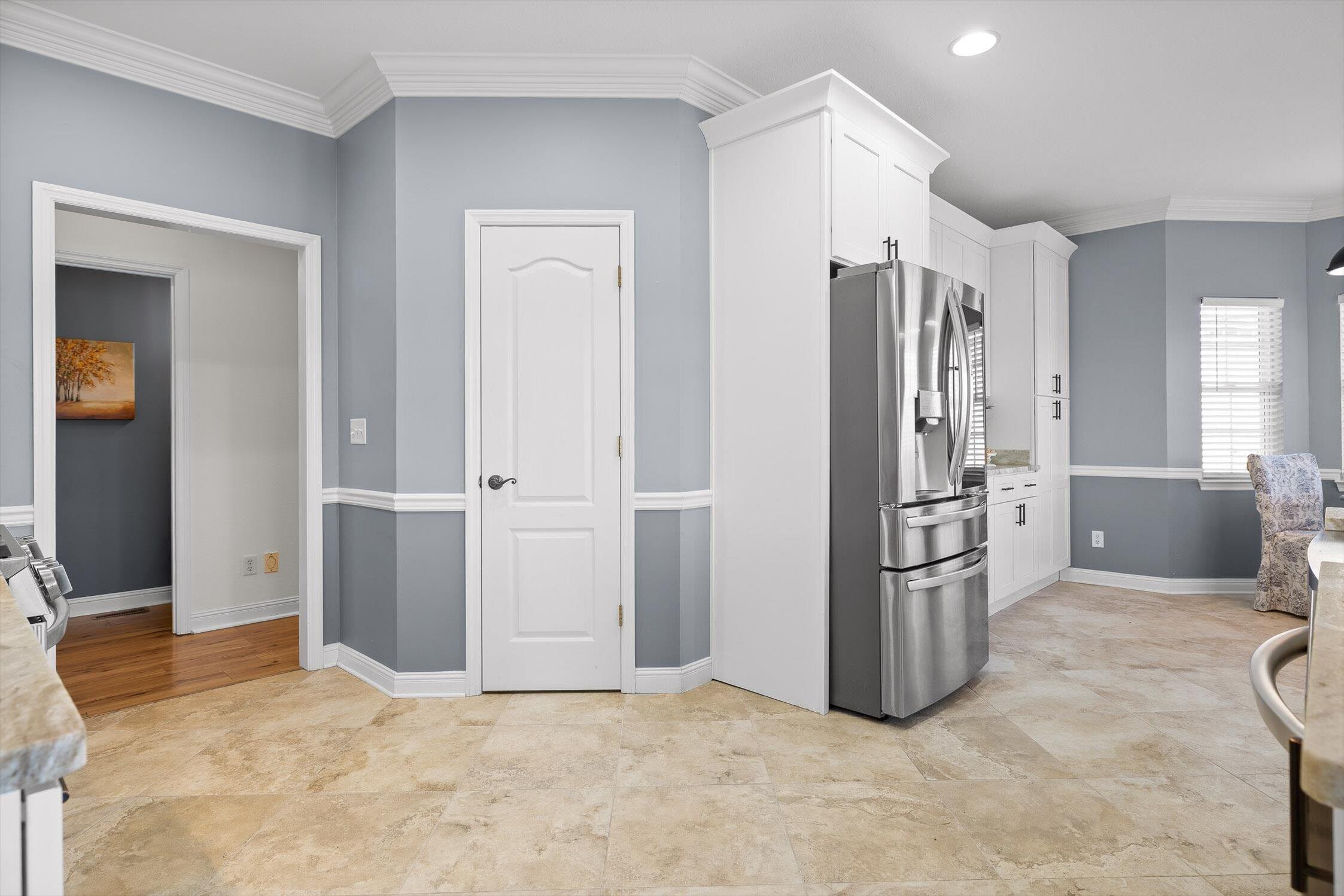 140 Thorncrest Drive