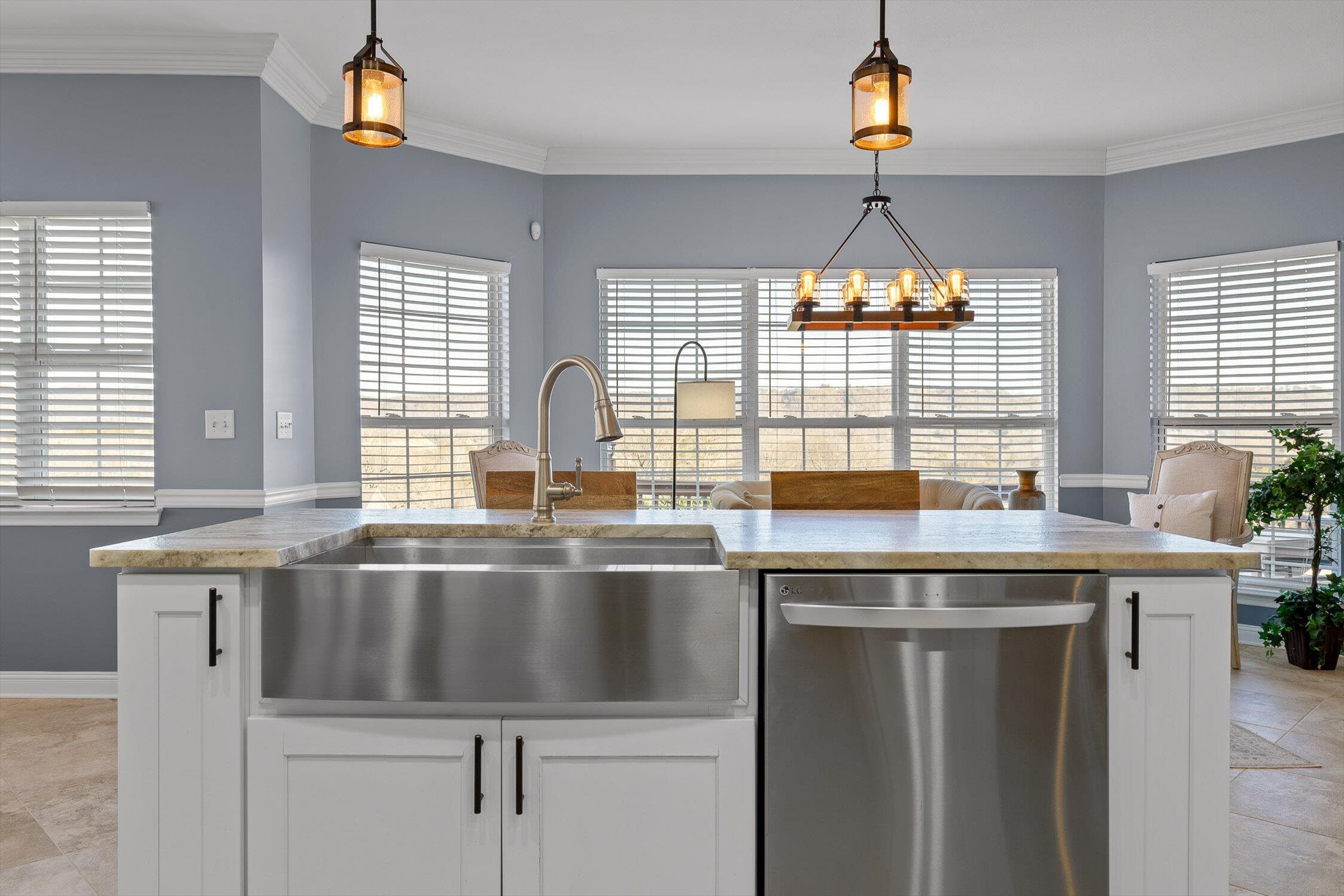 140 Thorncrest Drive