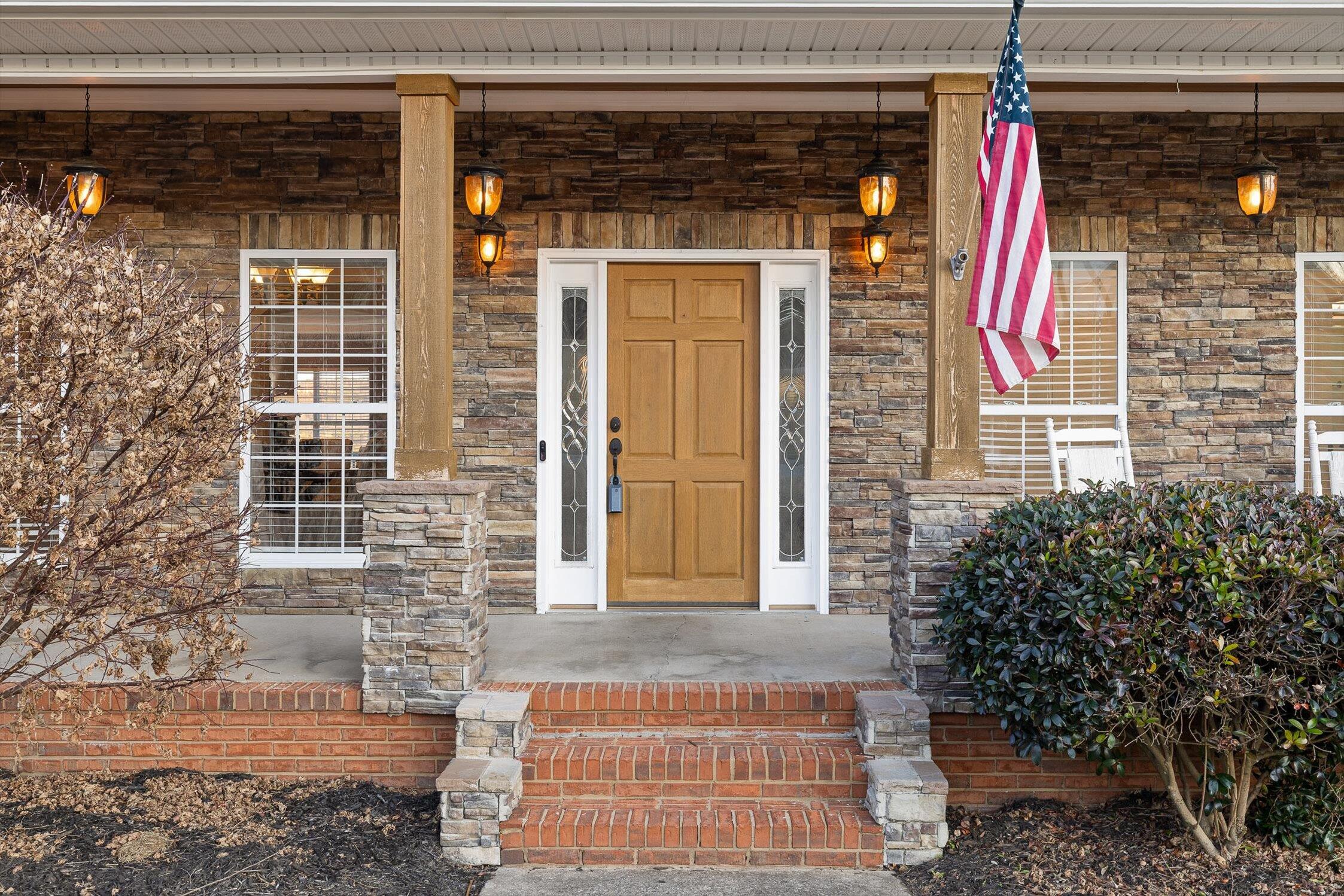 140 Thorncrest Drive