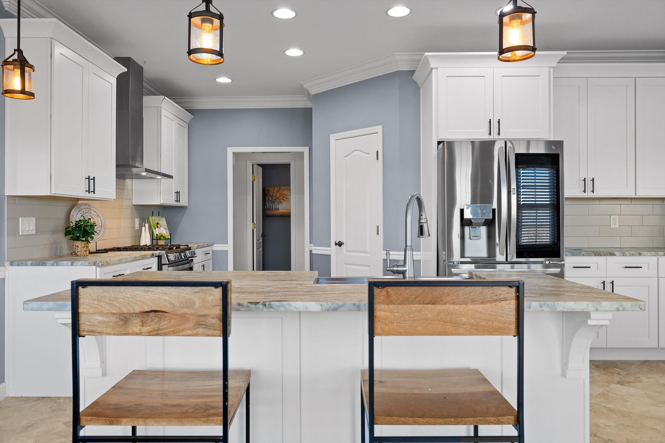 140 Thorncrest Drive