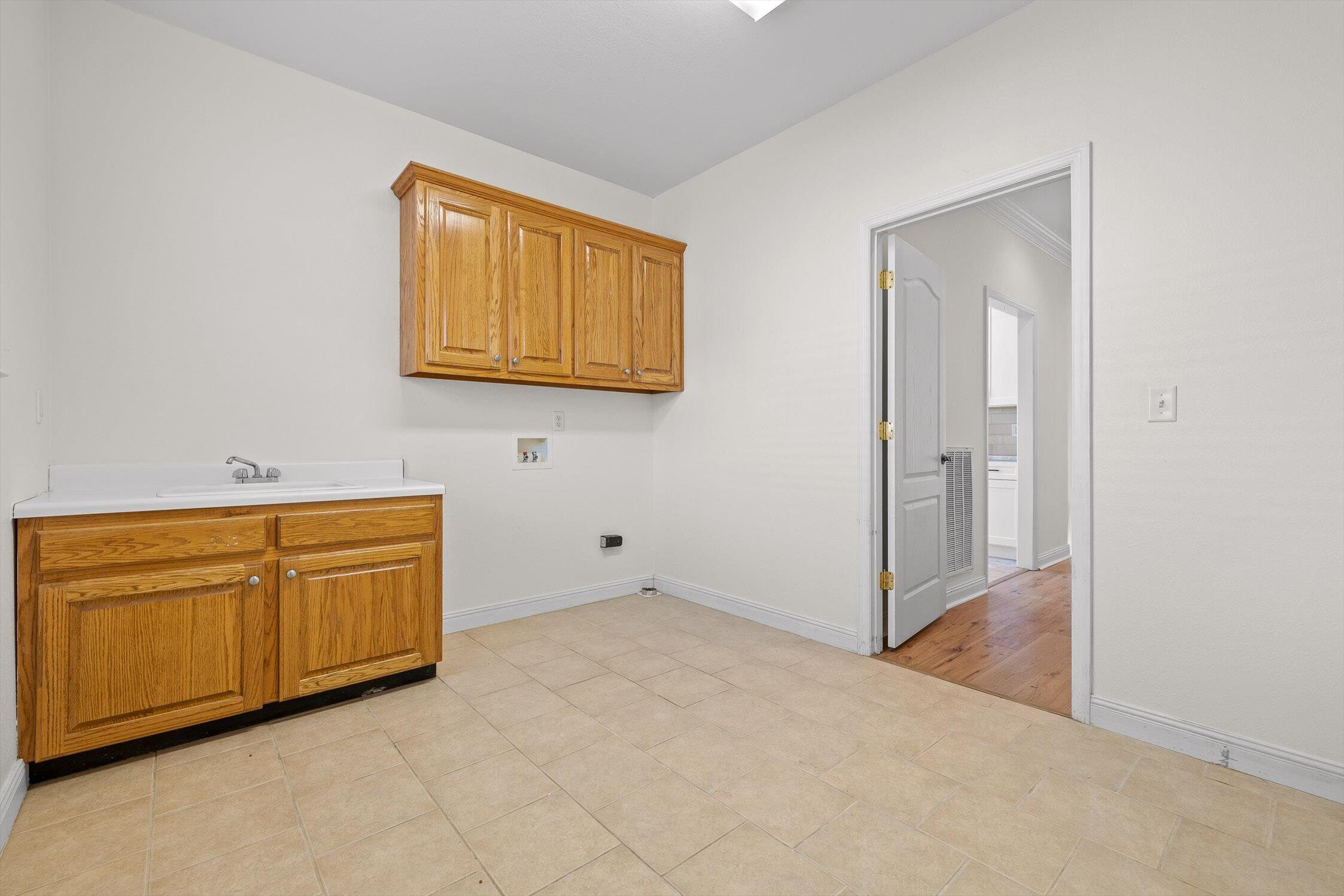 140 Thorncrest Drive