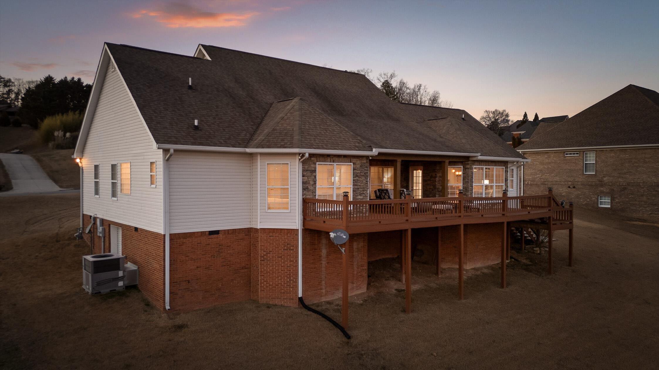 140 Thorncrest Drive