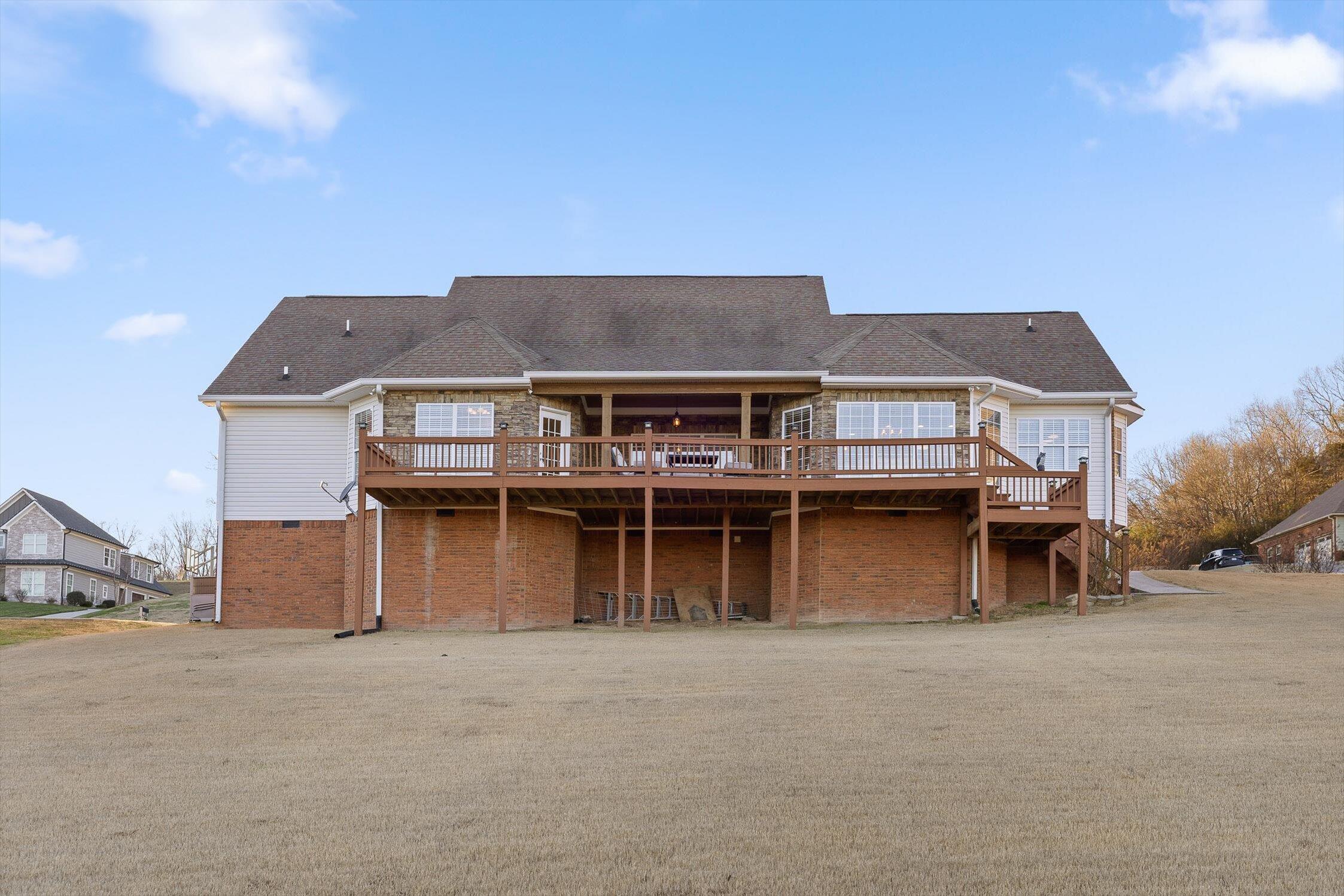 140 Thorncrest Drive