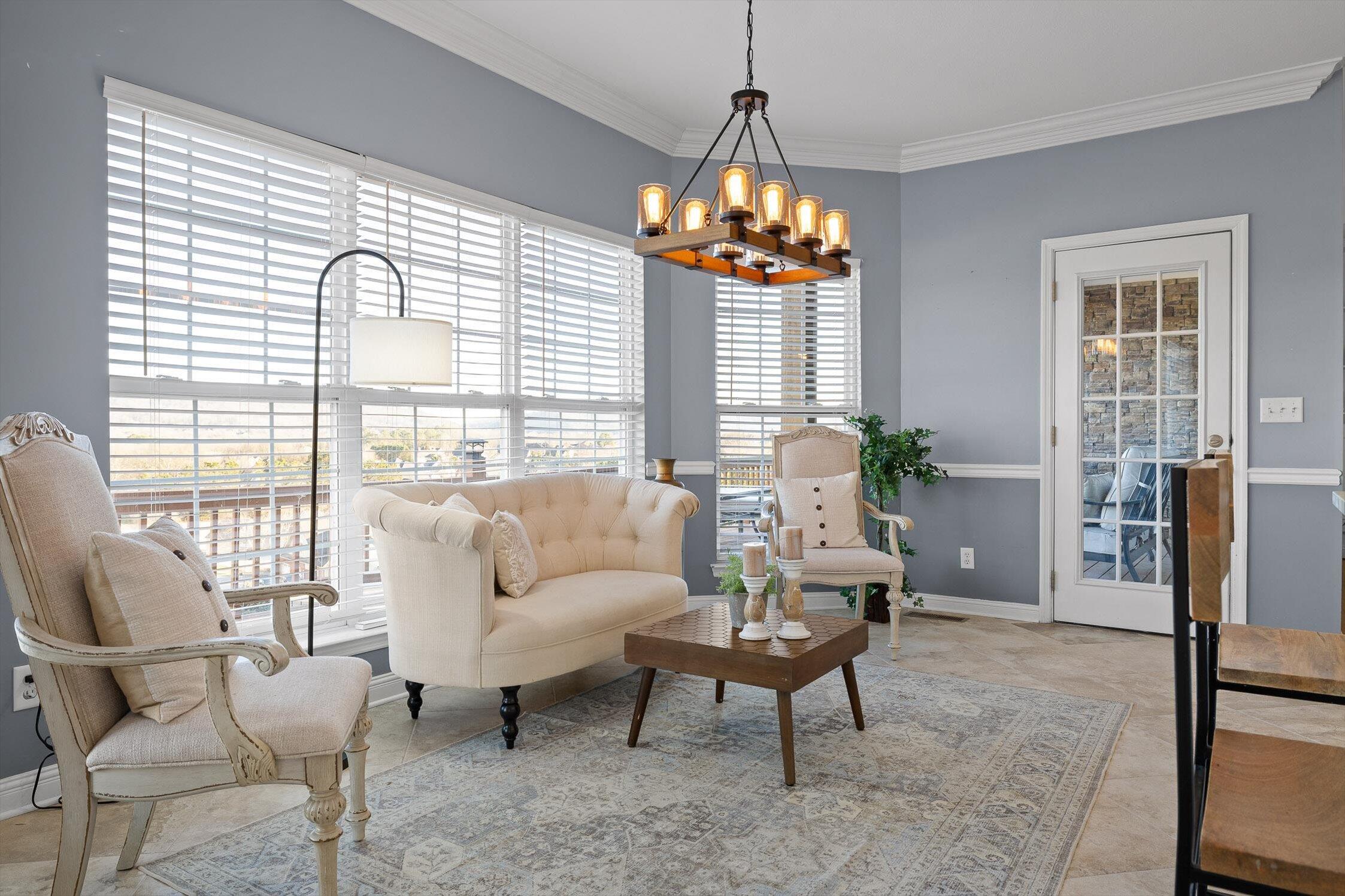 140 Thorncrest Drive