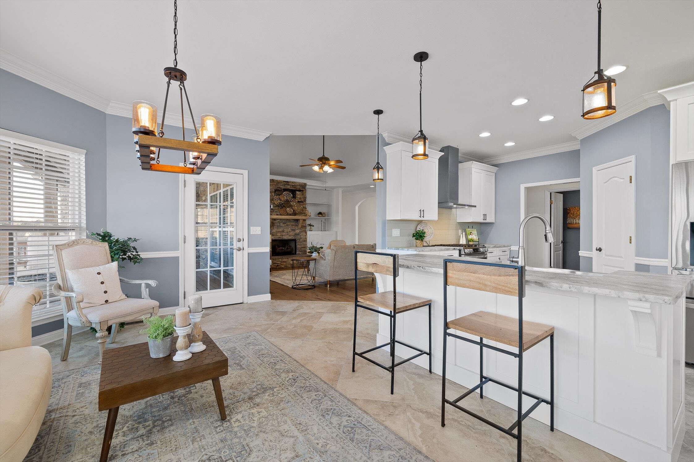 140 Thorncrest Drive