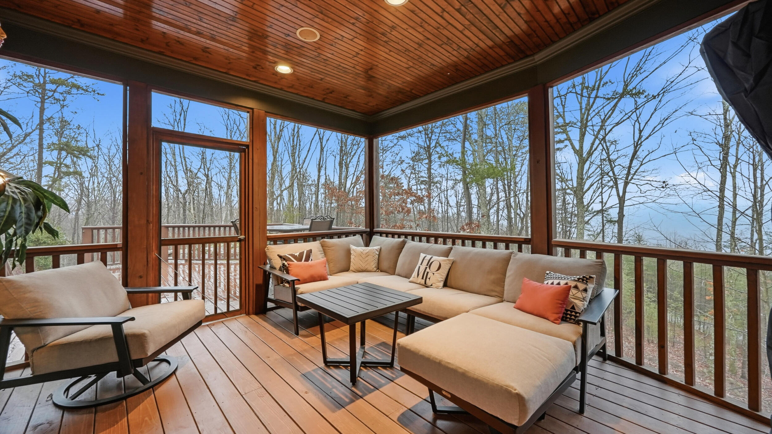 2958 Bluff View Drive W