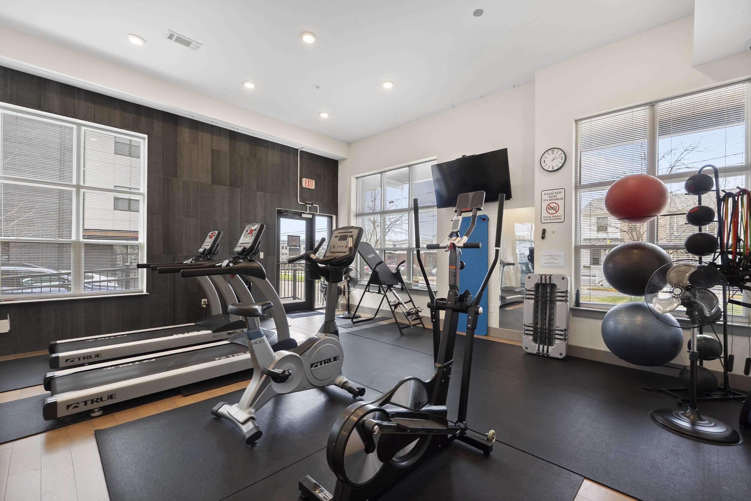 804 Riverfront Parkway, 302